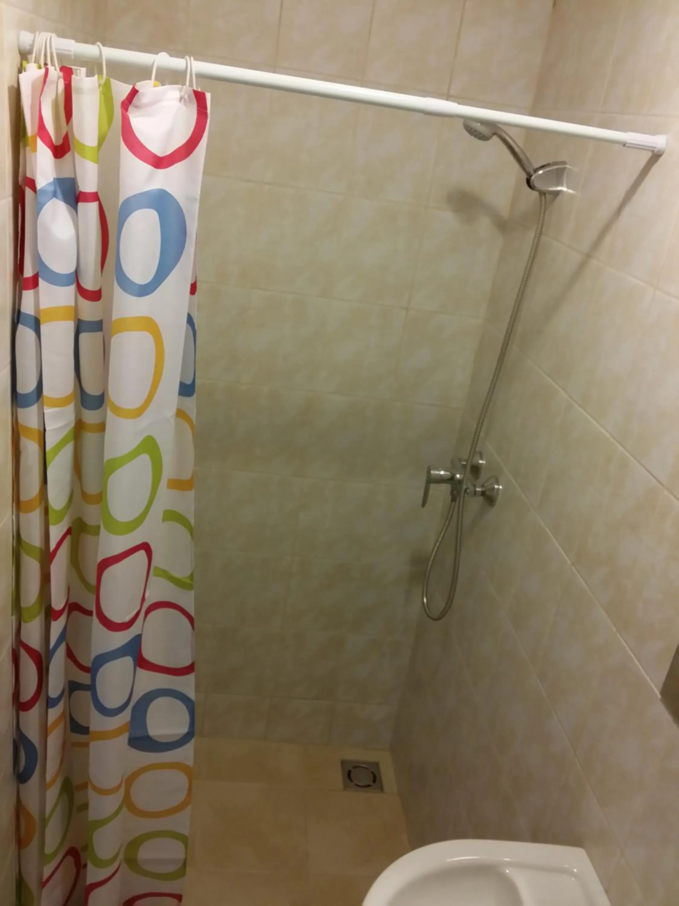 Shower in M+D Hotel