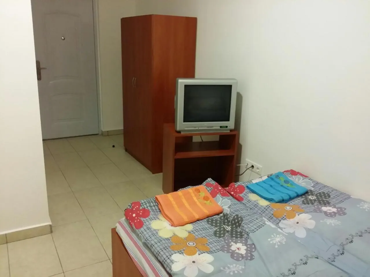 TV and multimedia, Bed in M+D Hotel