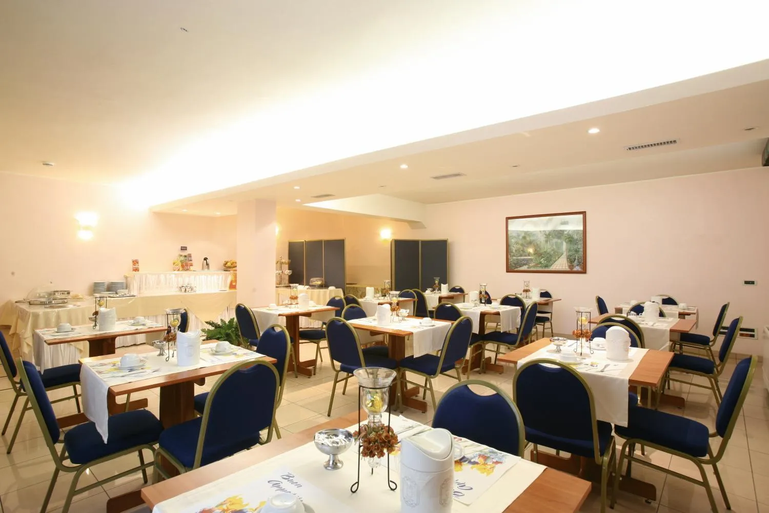 Restaurant/places to eat in Hotel Levante