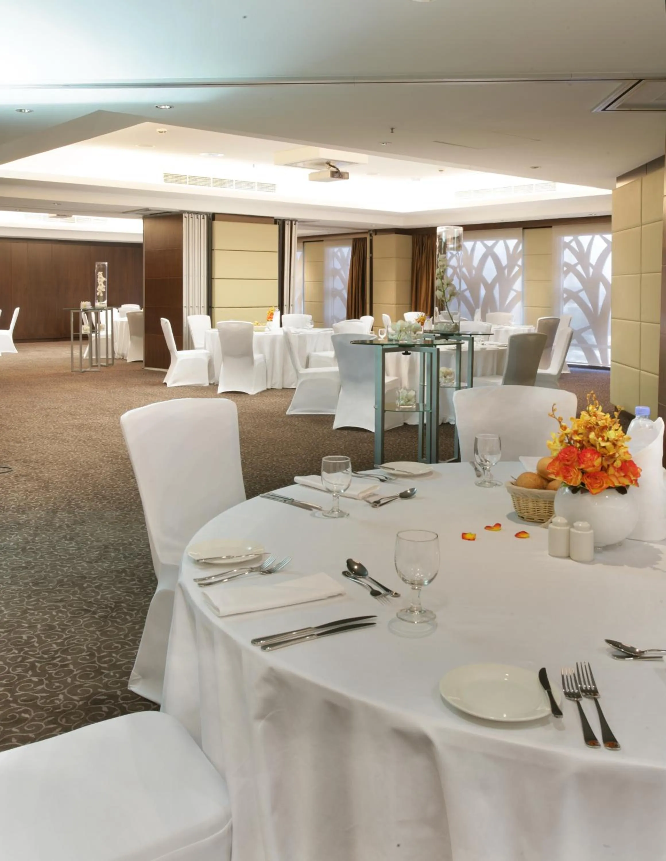 Banquet/Function facilities in La Suite Dubai Hotel & Apartments