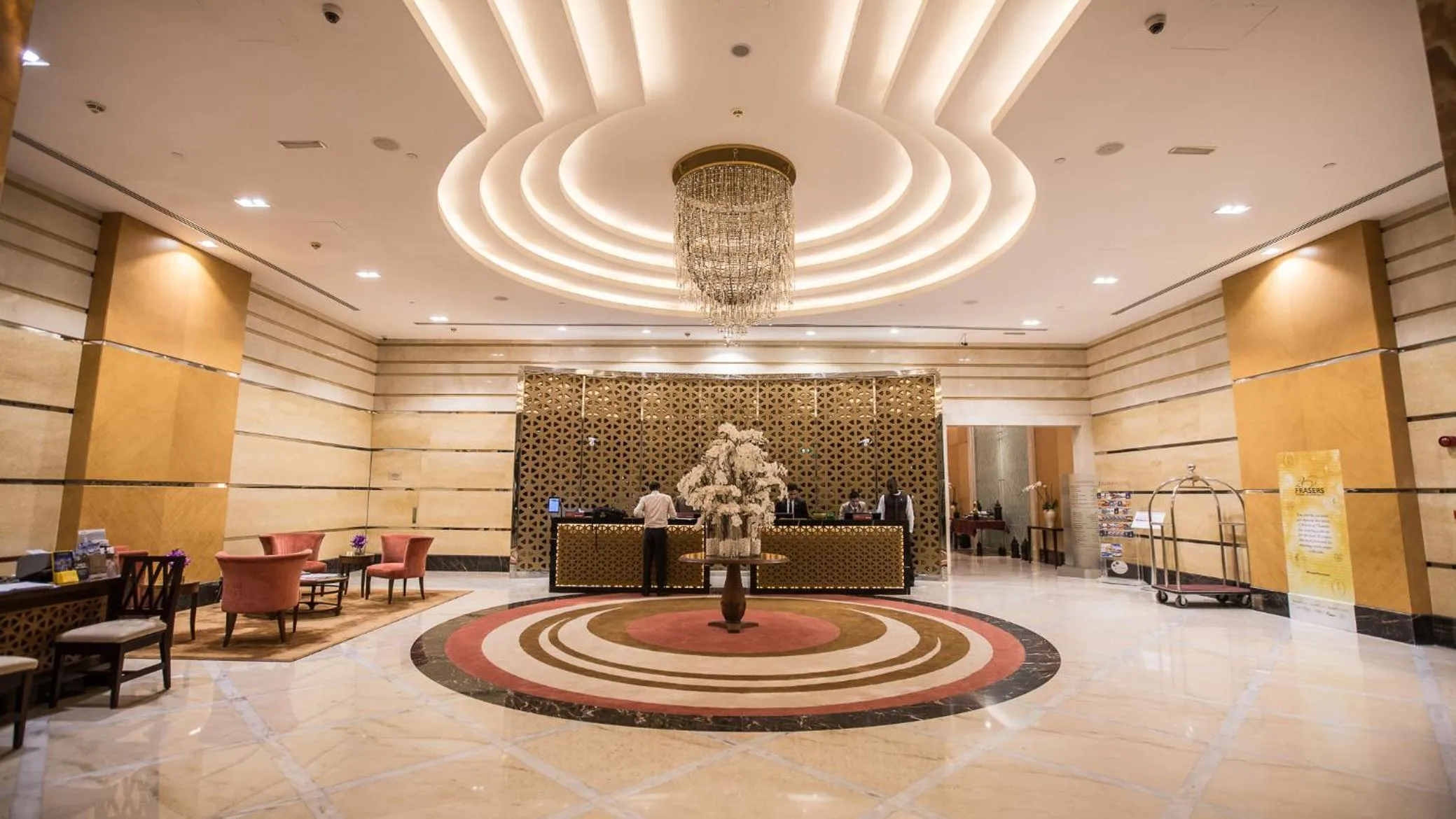 Lobby or reception in La Suite Dubai Hotel & Apartments