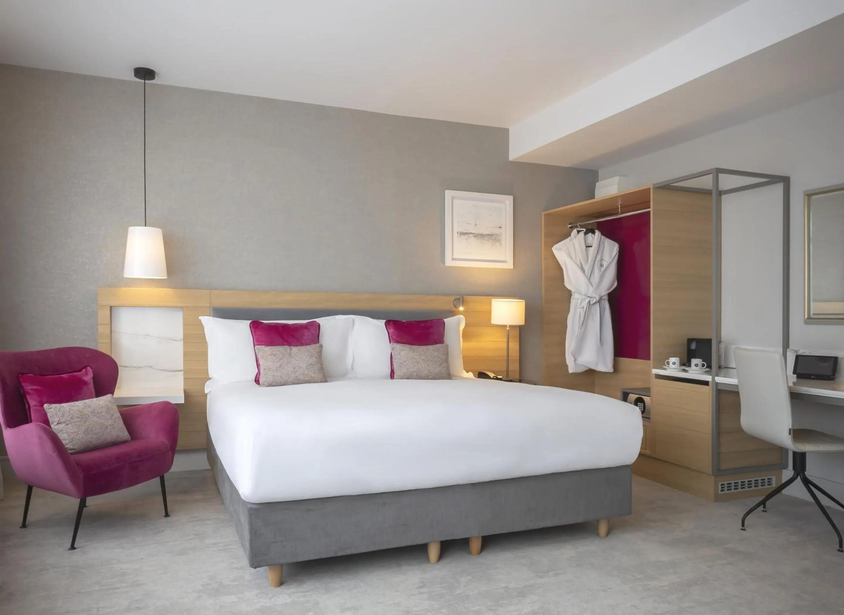 Bedroom, Bed in The Morgan Hotel