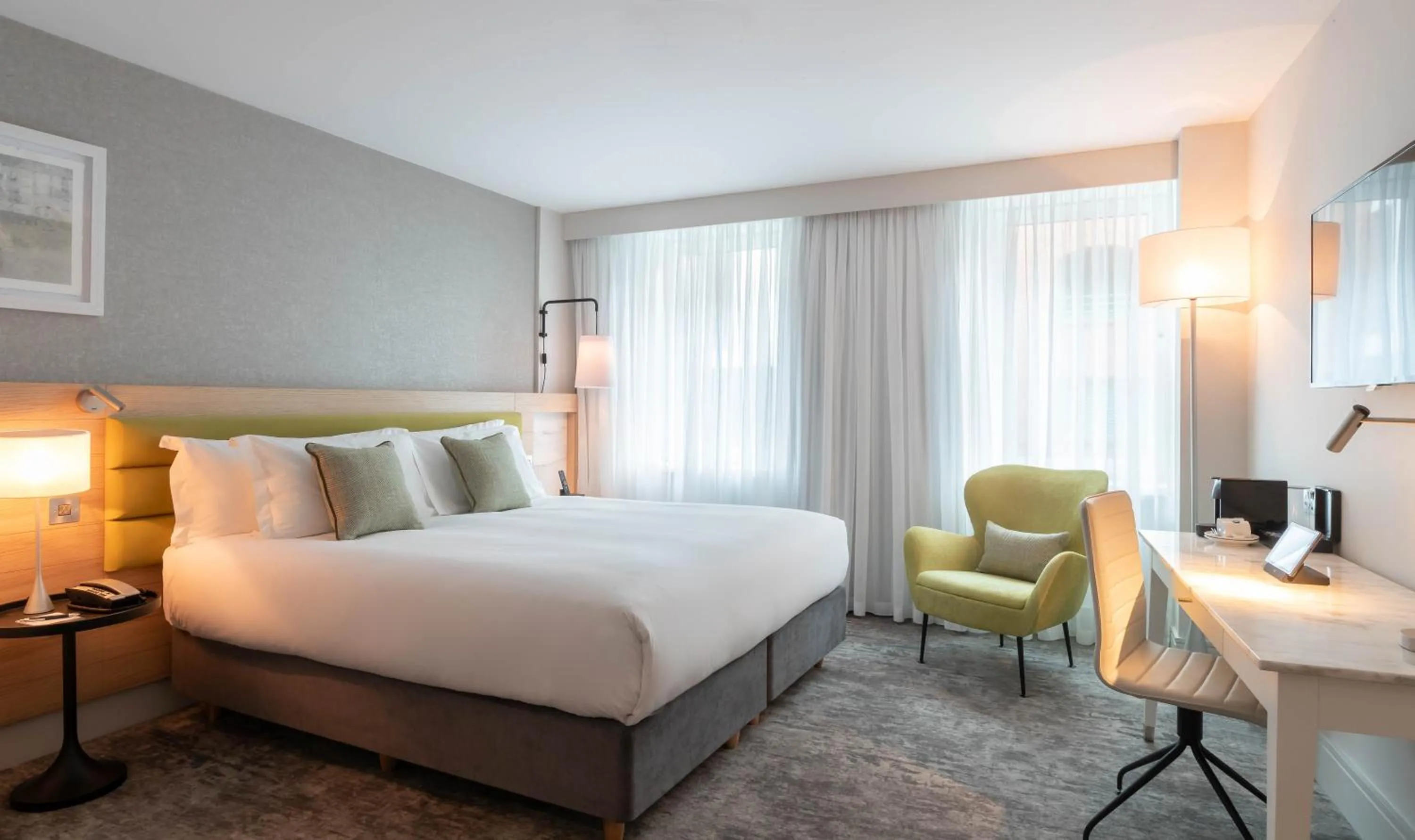 Bedroom, Bed in The Morgan Hotel