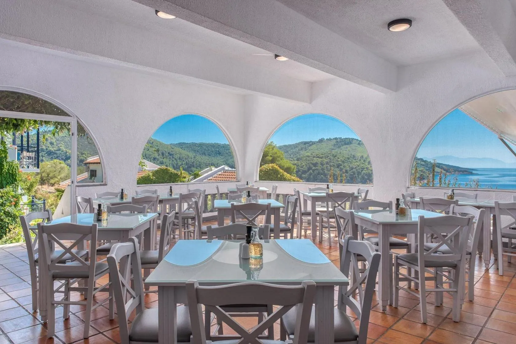 Restaurant/places to eat in Adrina Beach Hotel