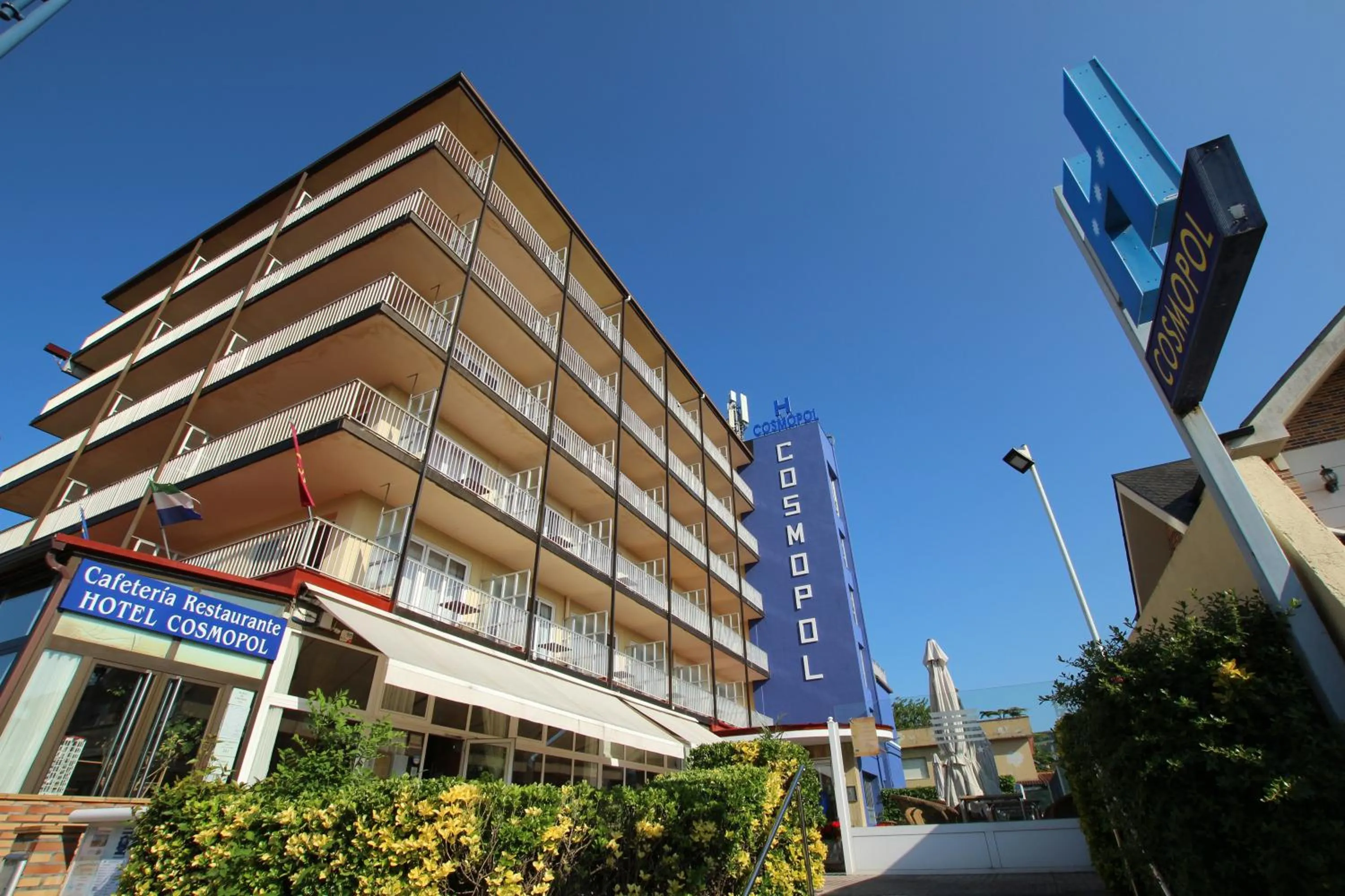 Property building in Hotel Cosmopol