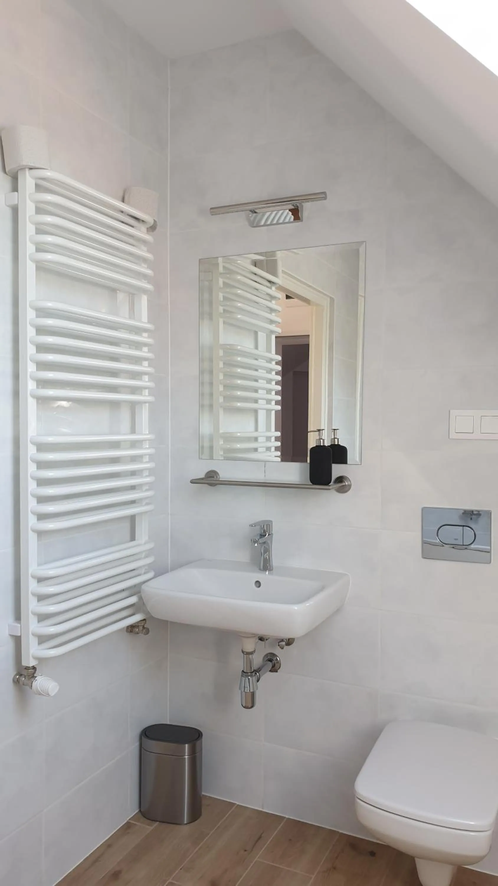 Bathroom in Dwór nad jeziorem w Bieniaszach