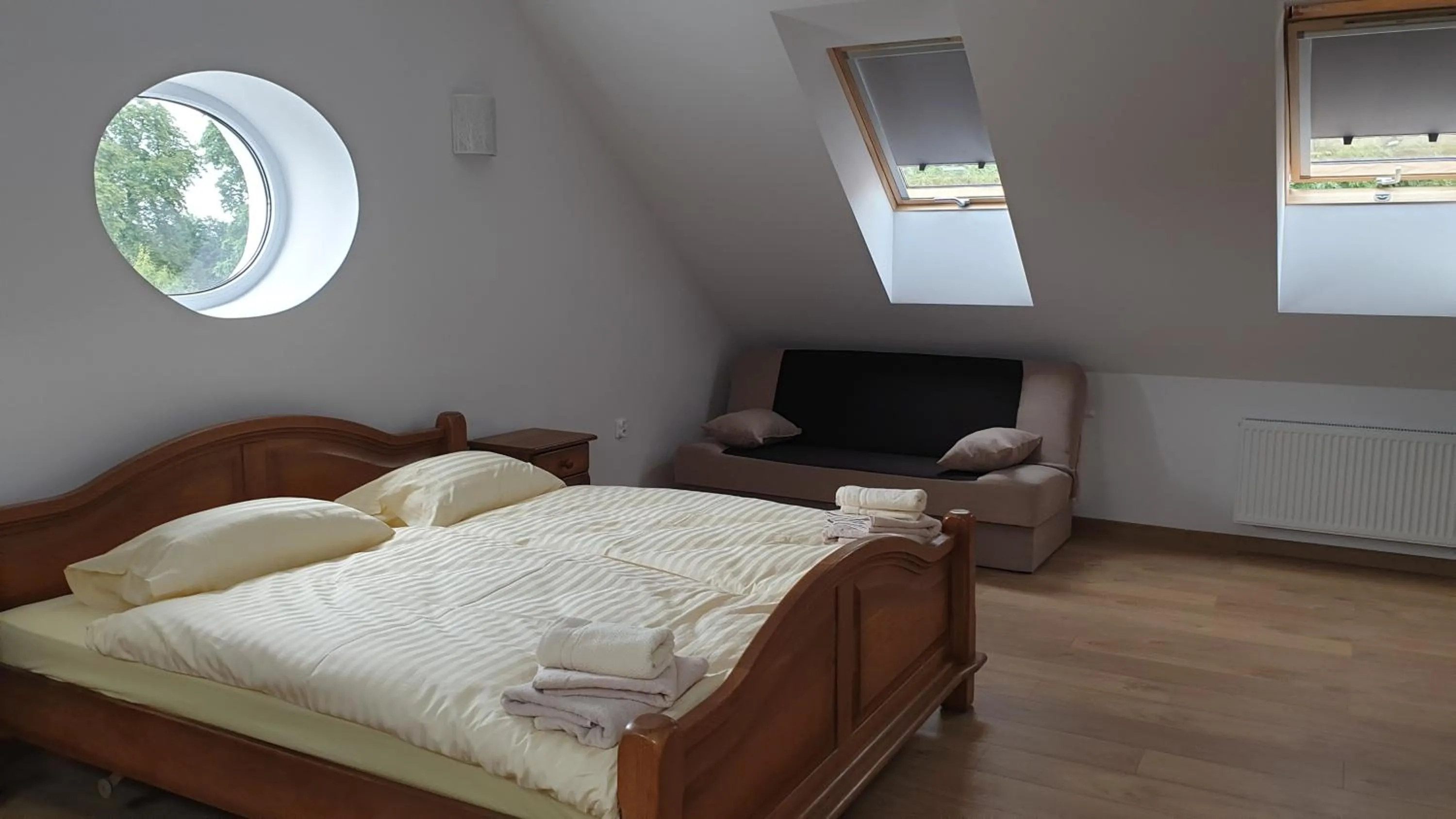 Bed in Dwór nad jeziorem w Bieniaszach