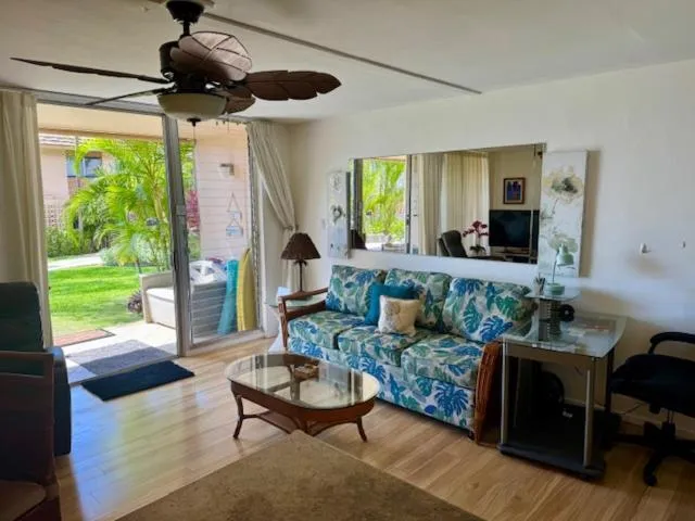 TV and multimedia in Kihei Kai Nani with a ocean view
