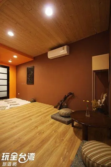 Decorative detail, Bed in Good Time B&B