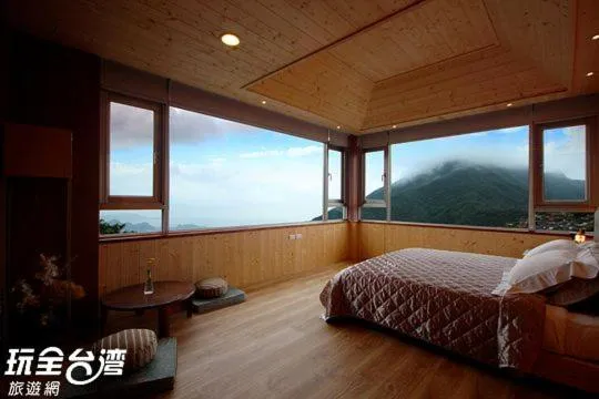 Photo of the whole room, Bed in Good Time B&B