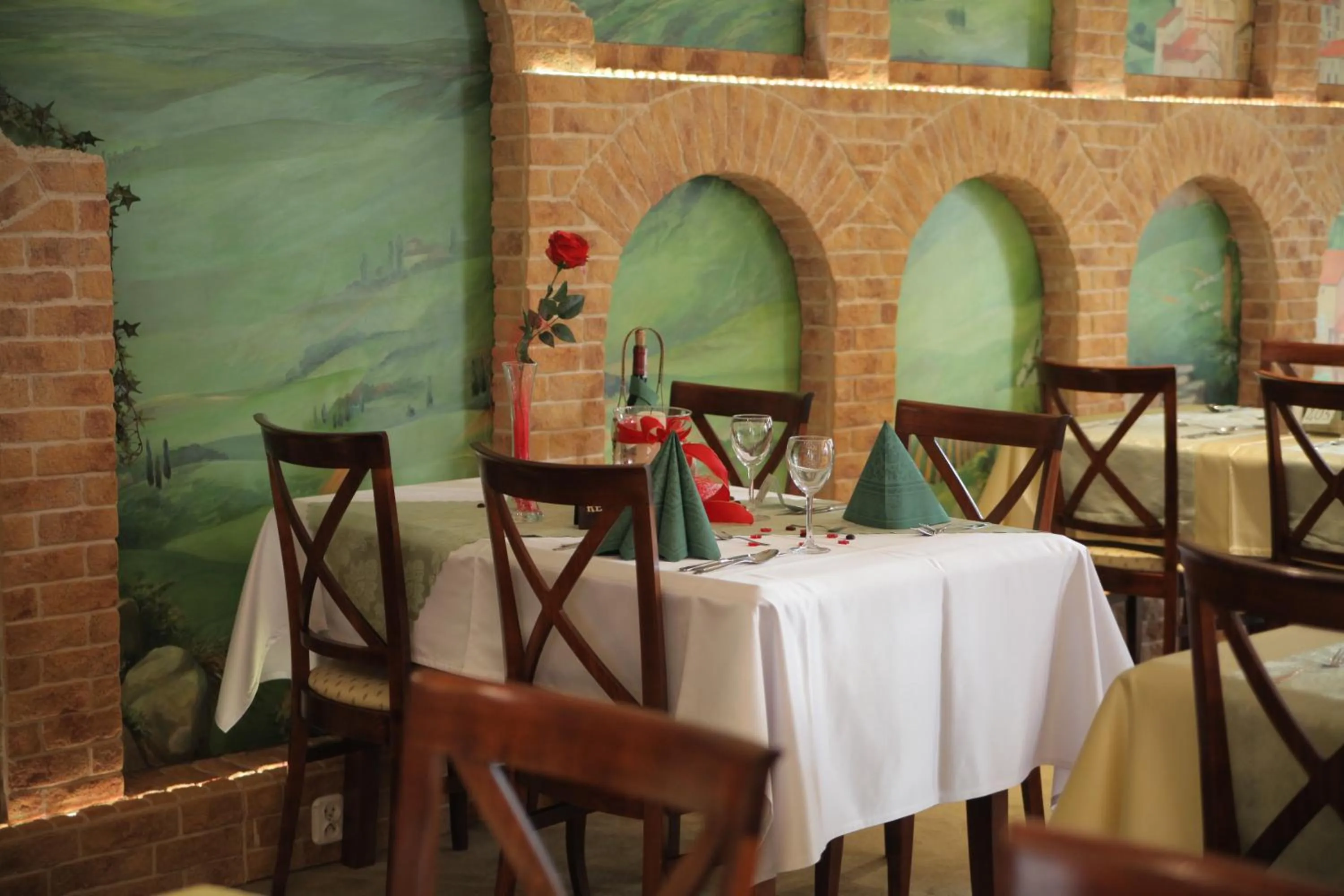 Restaurant/places to eat in Villa Martini