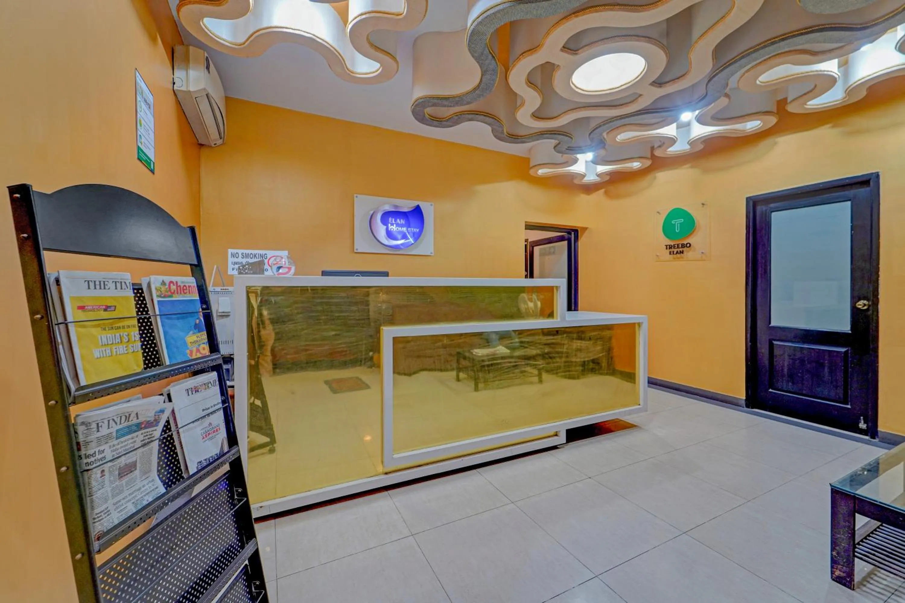 Lobby or reception in Treebo Elan