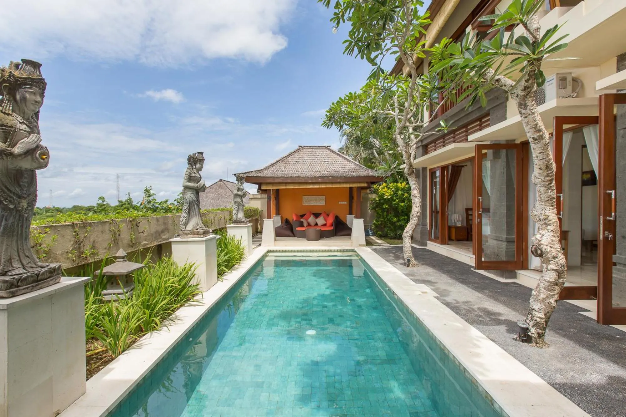 Swimming pool in Villa Lidwina by Nagisa Bali