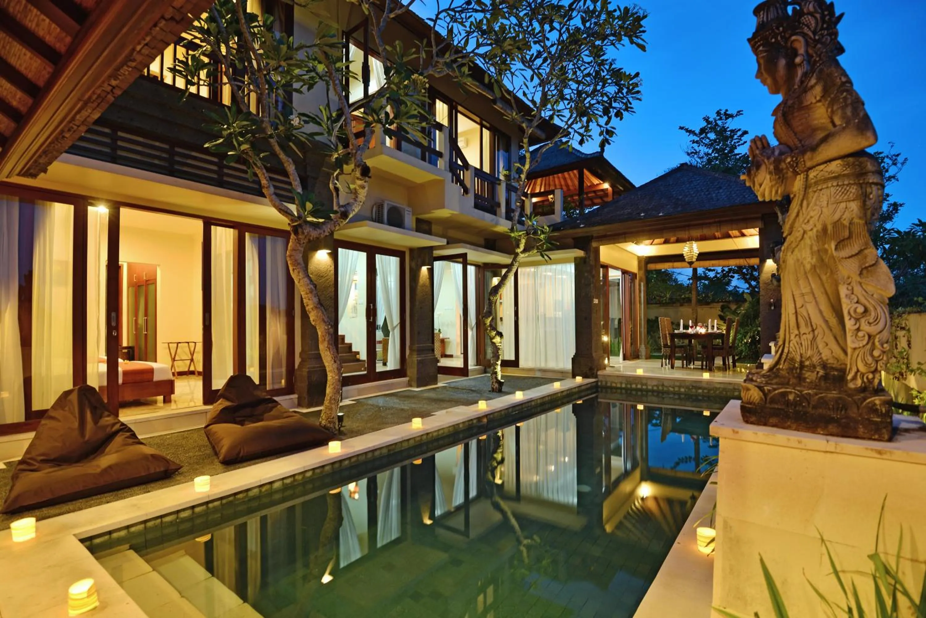 Swimming pool in Villa Lidwina by Nagisa Bali