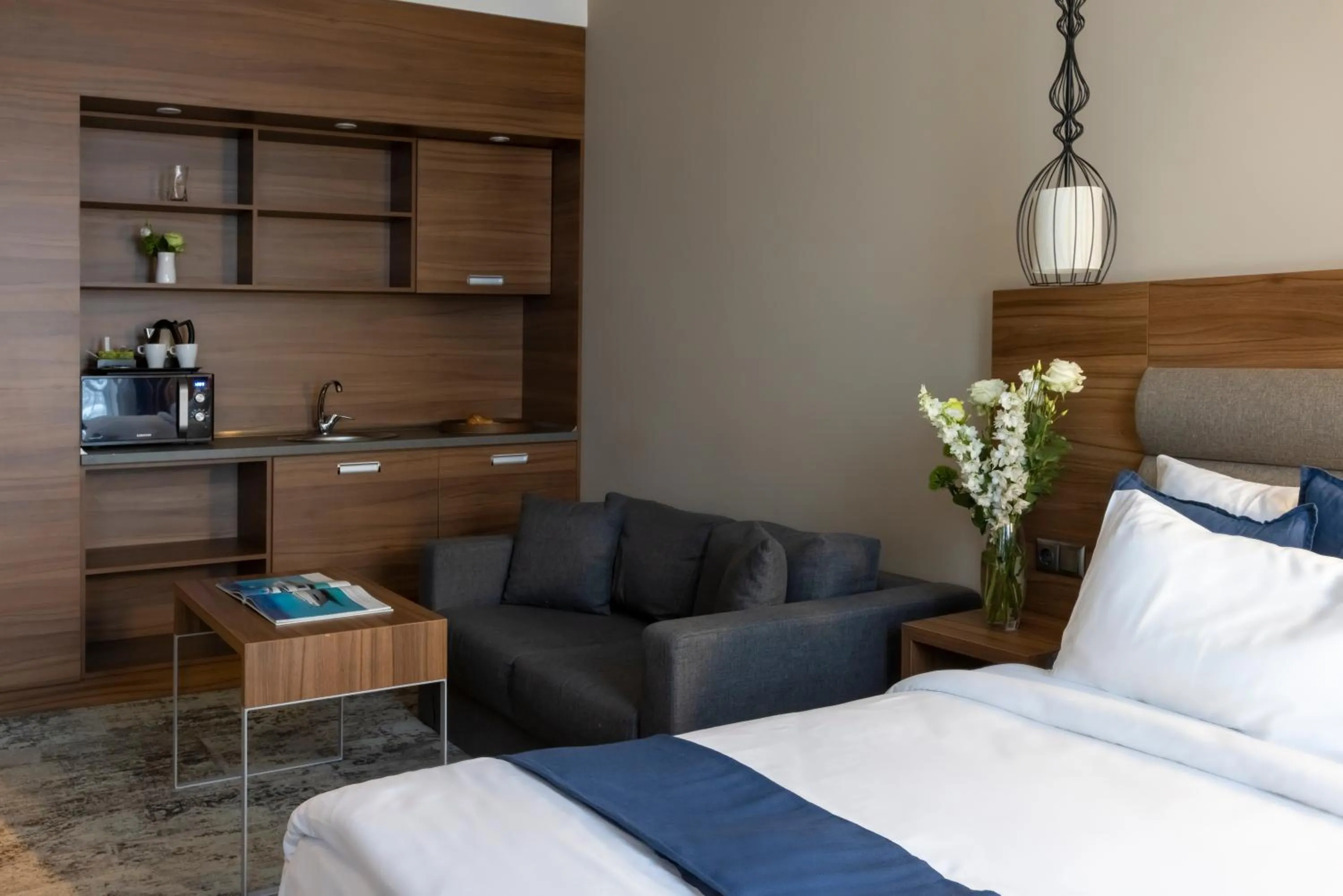 Property building, Bed in Premier Sofia Airport Hotel