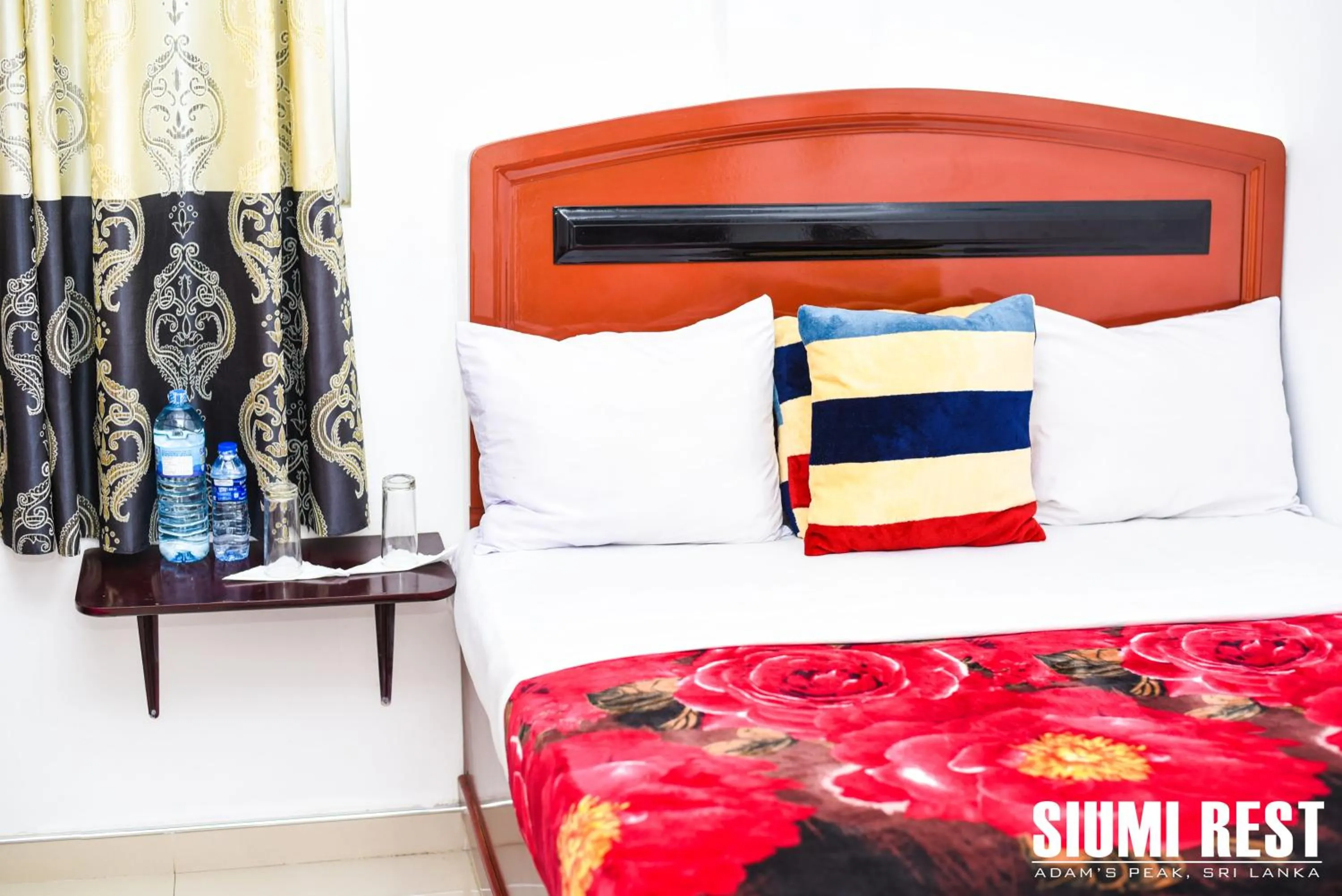 Seating area, Bed in Siumi Rest