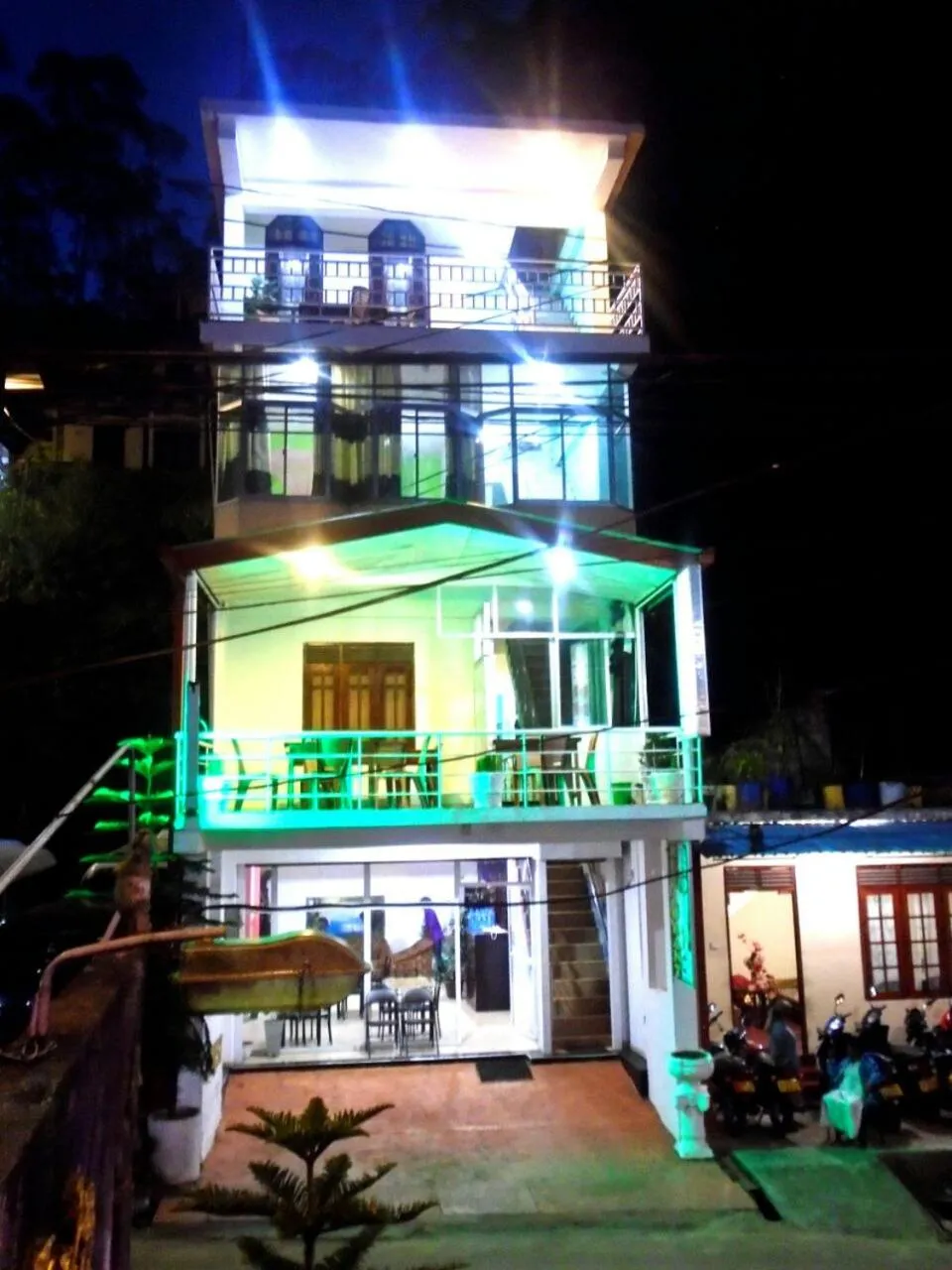Facade/entrance in Siumi Rest