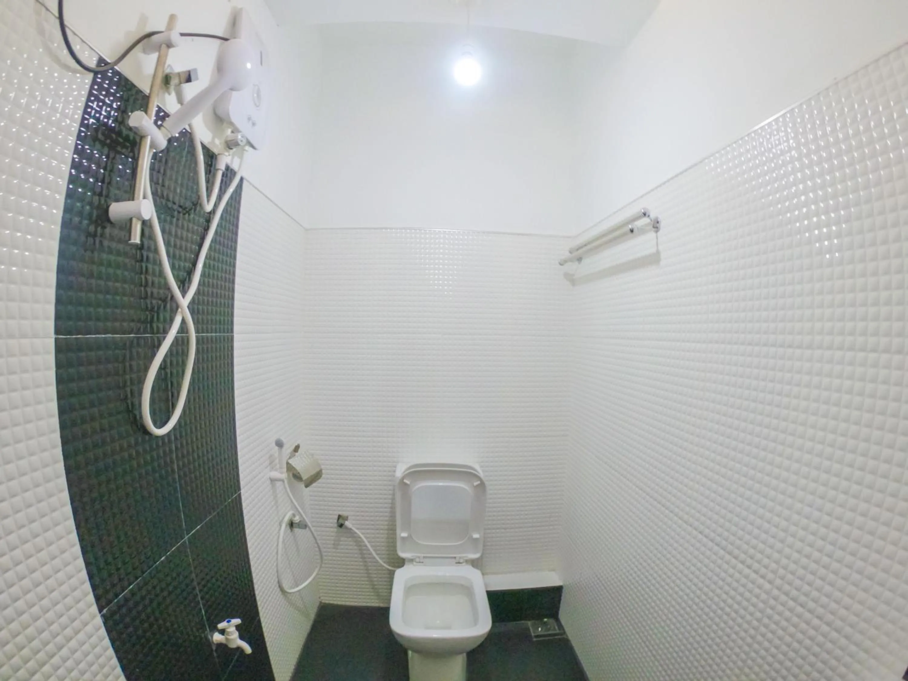 Shower in Siumi Rest