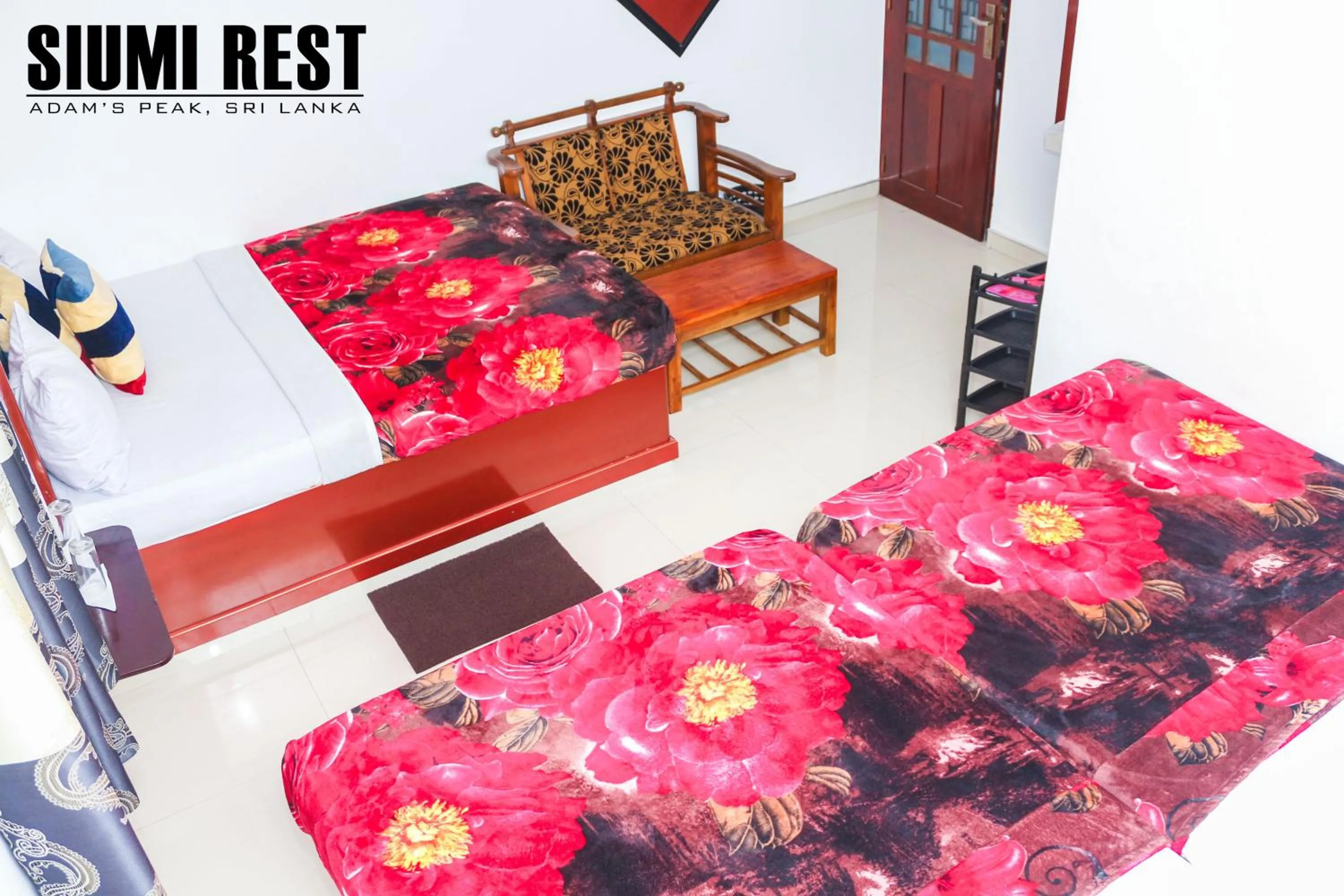 Photo of the whole room, Bed in Siumi Rest