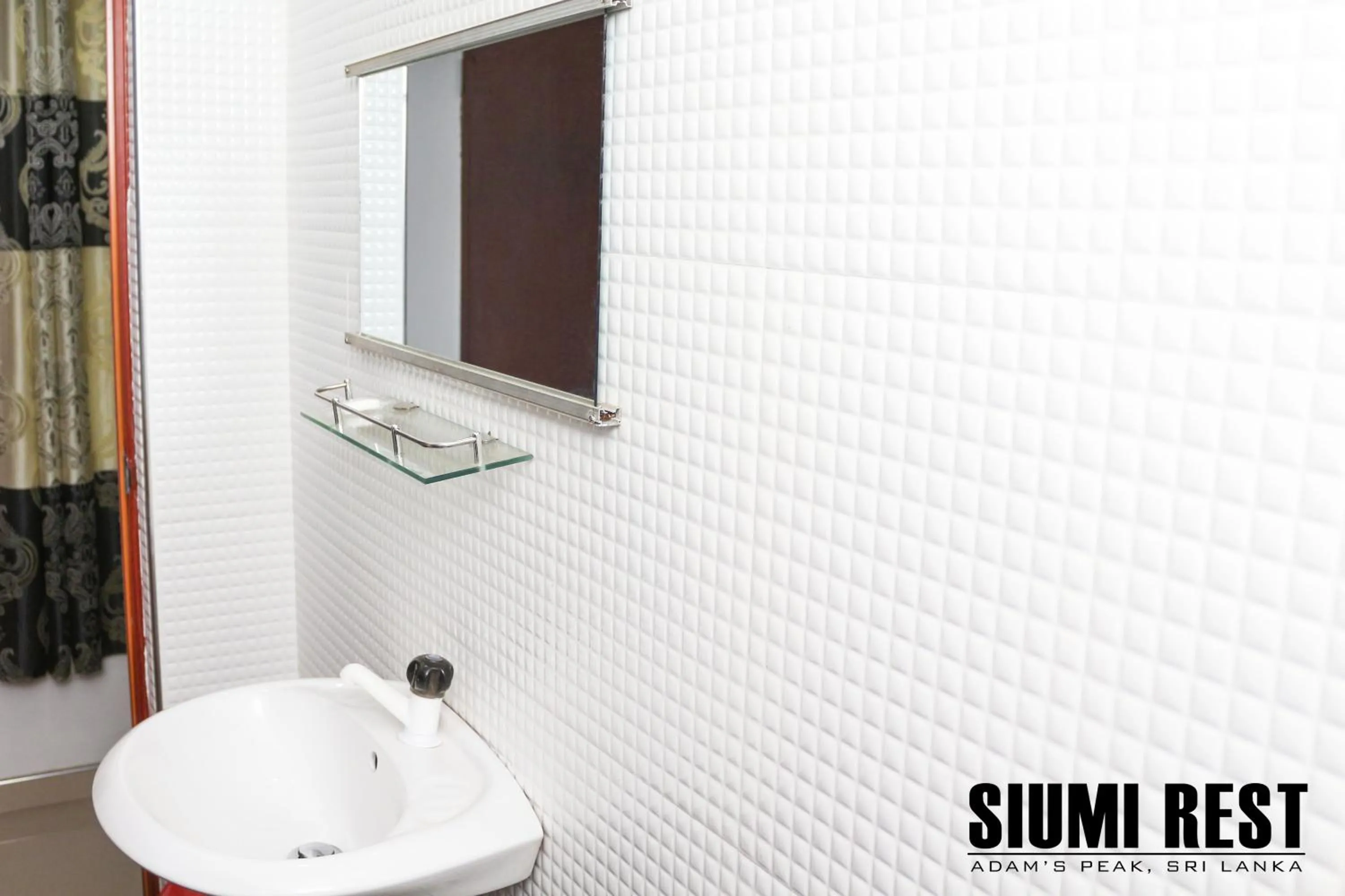 Shower in Siumi Rest