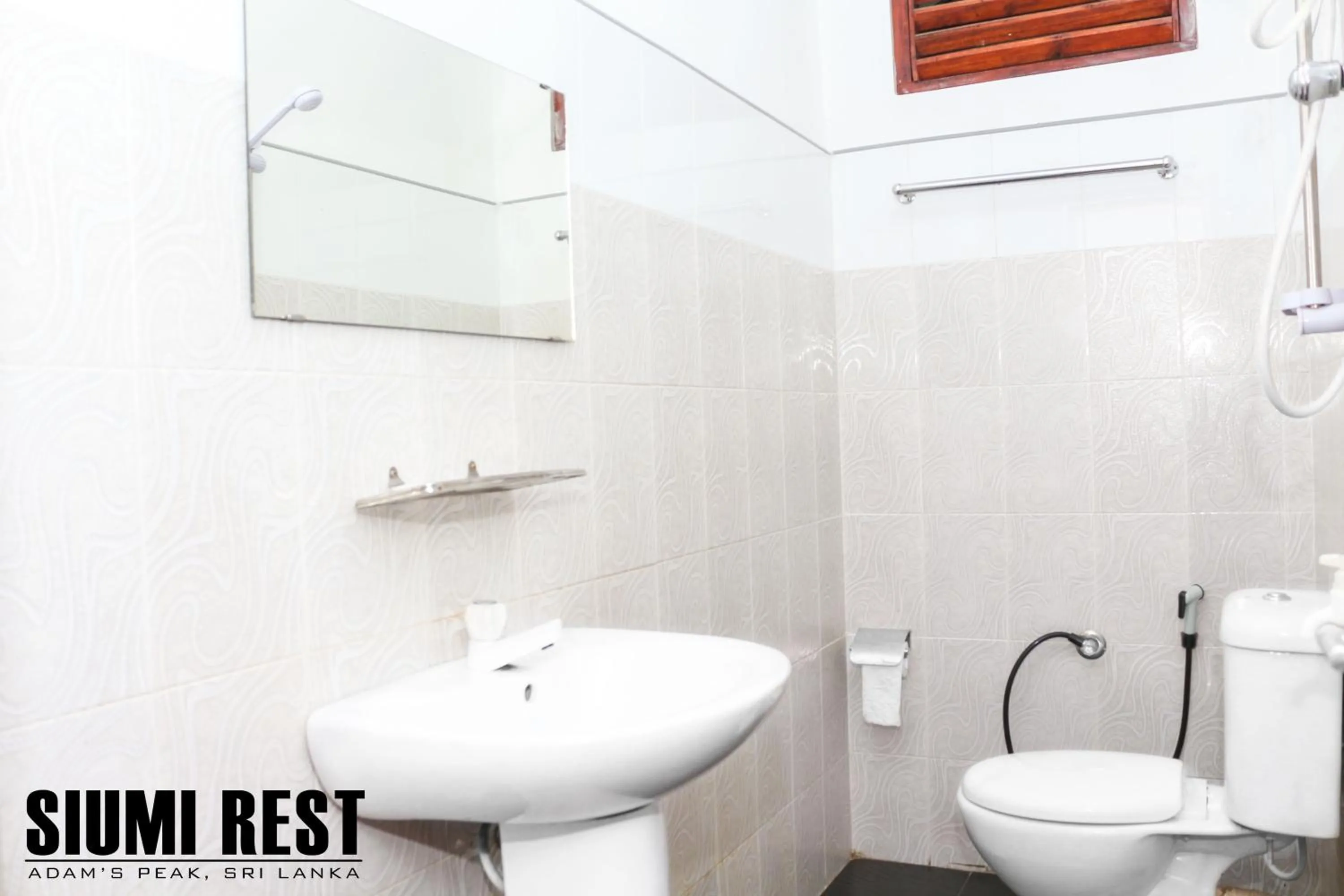 Shower in Siumi Rest
