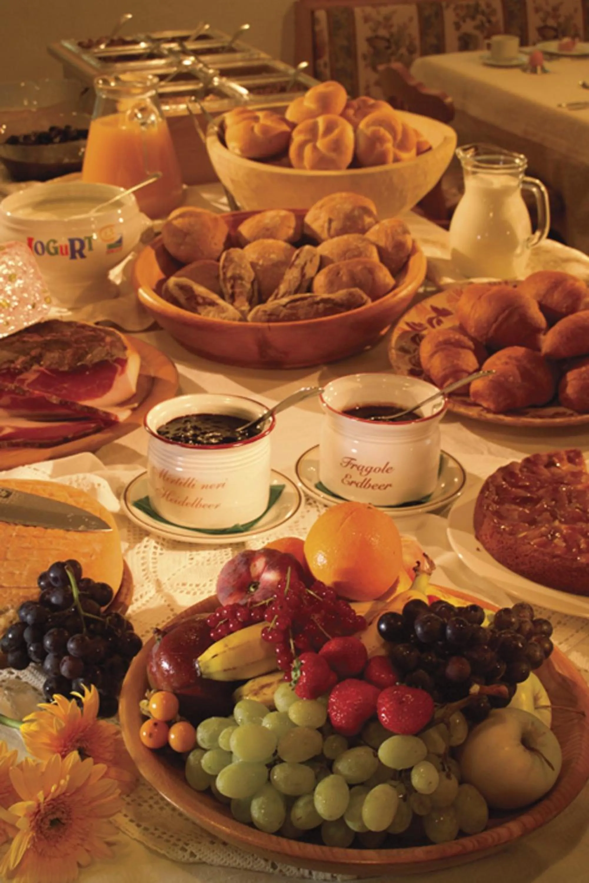 Food and drinks in Hotel Mirabel