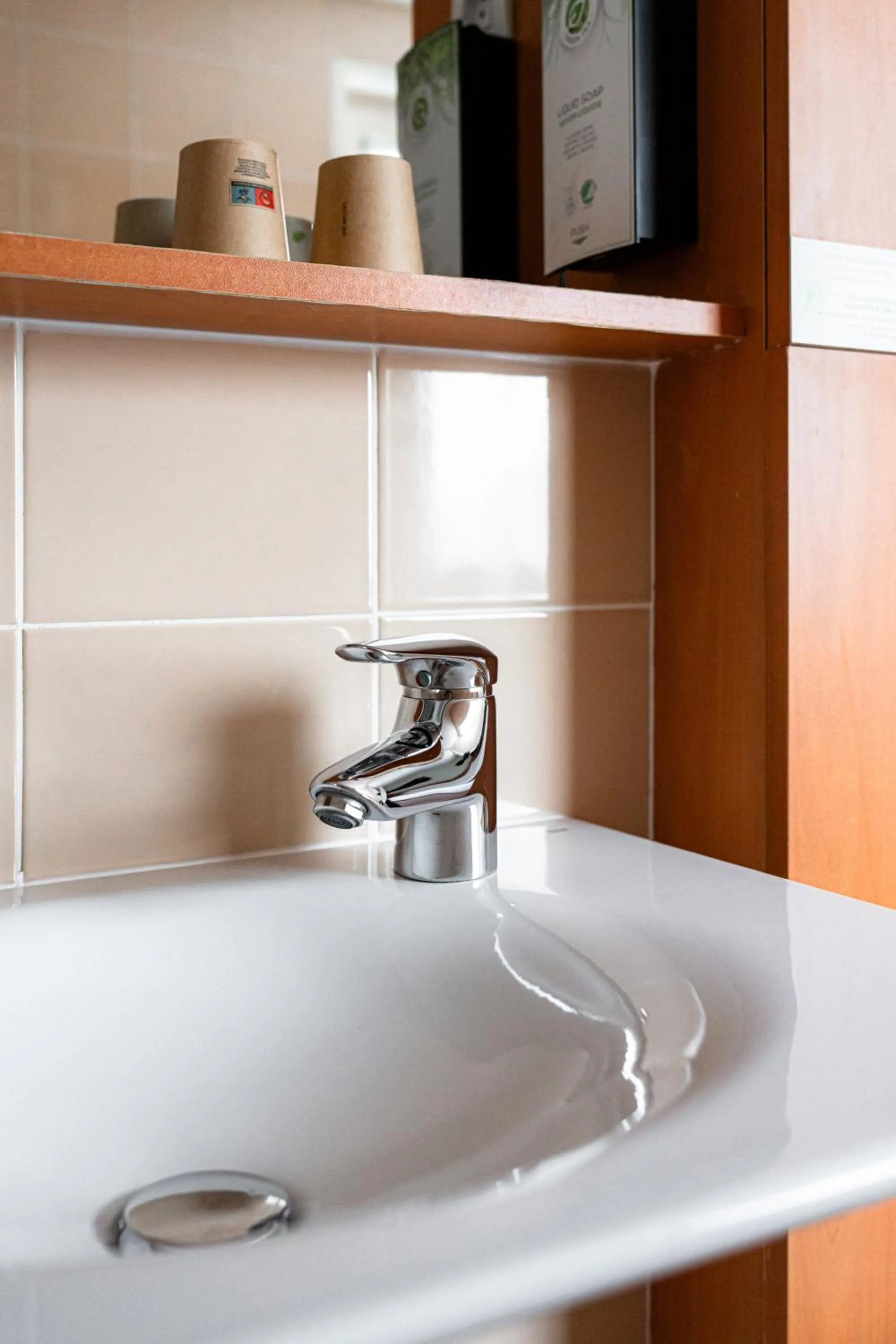 Bathroom in Kyriad Rennes Nord Hotel