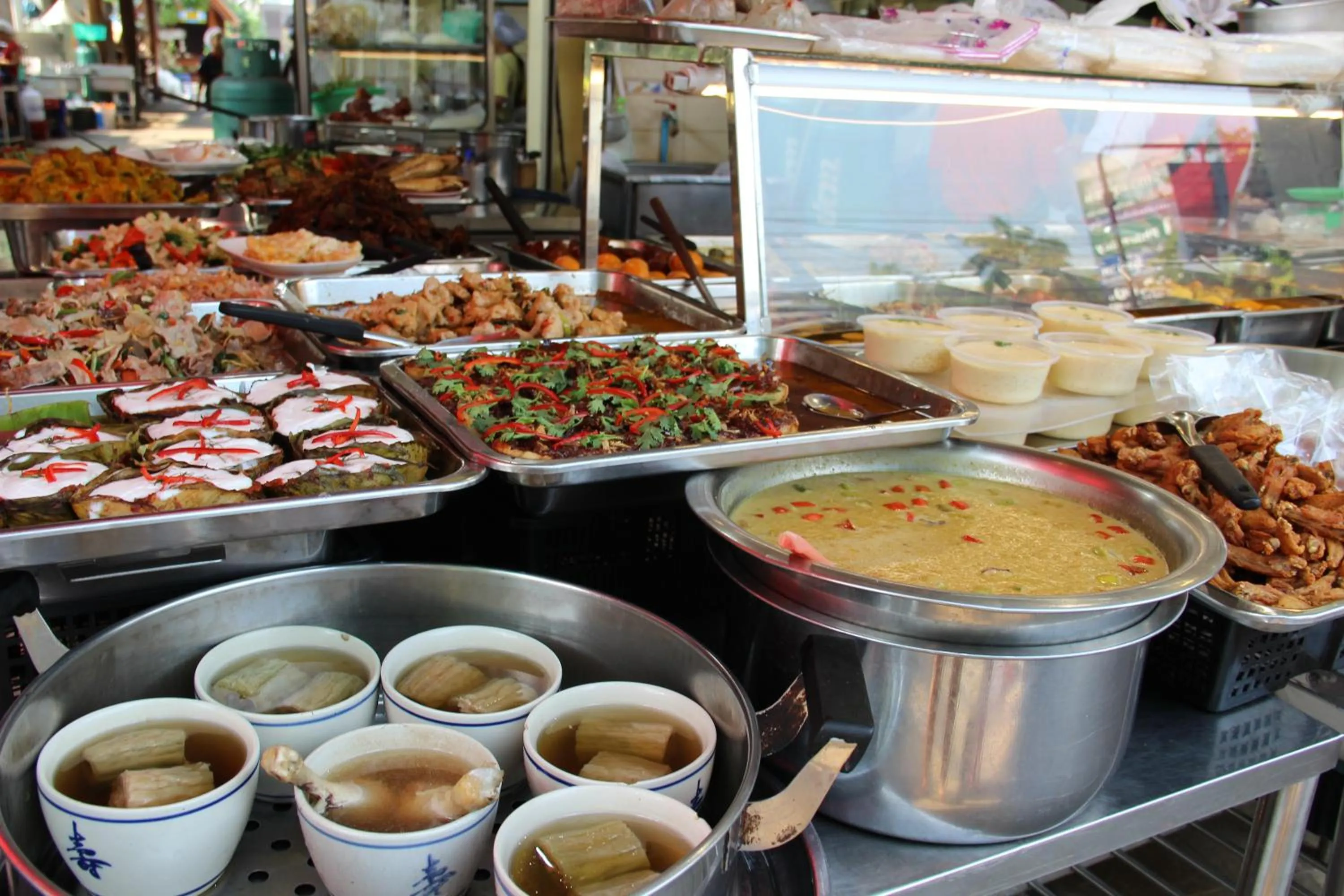 Restaurant/places to eat in Monmuang