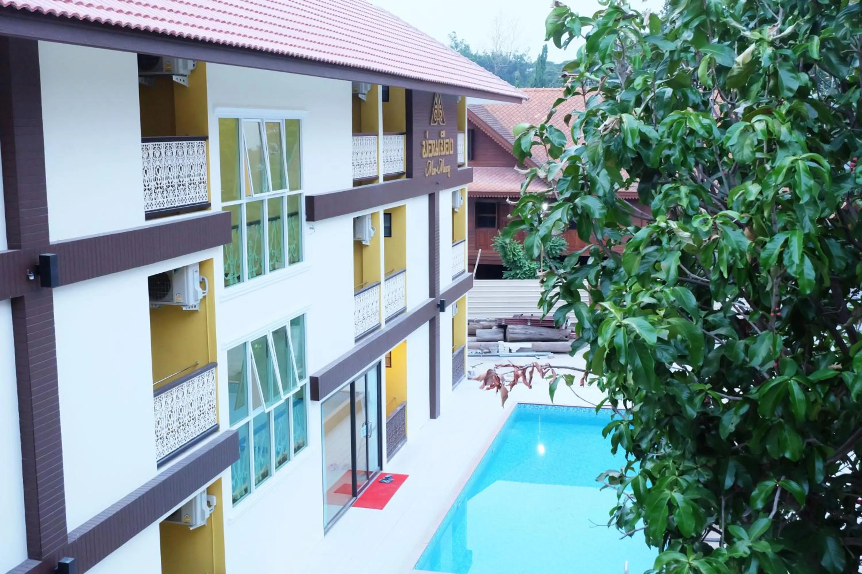 Pool view in Monmuang