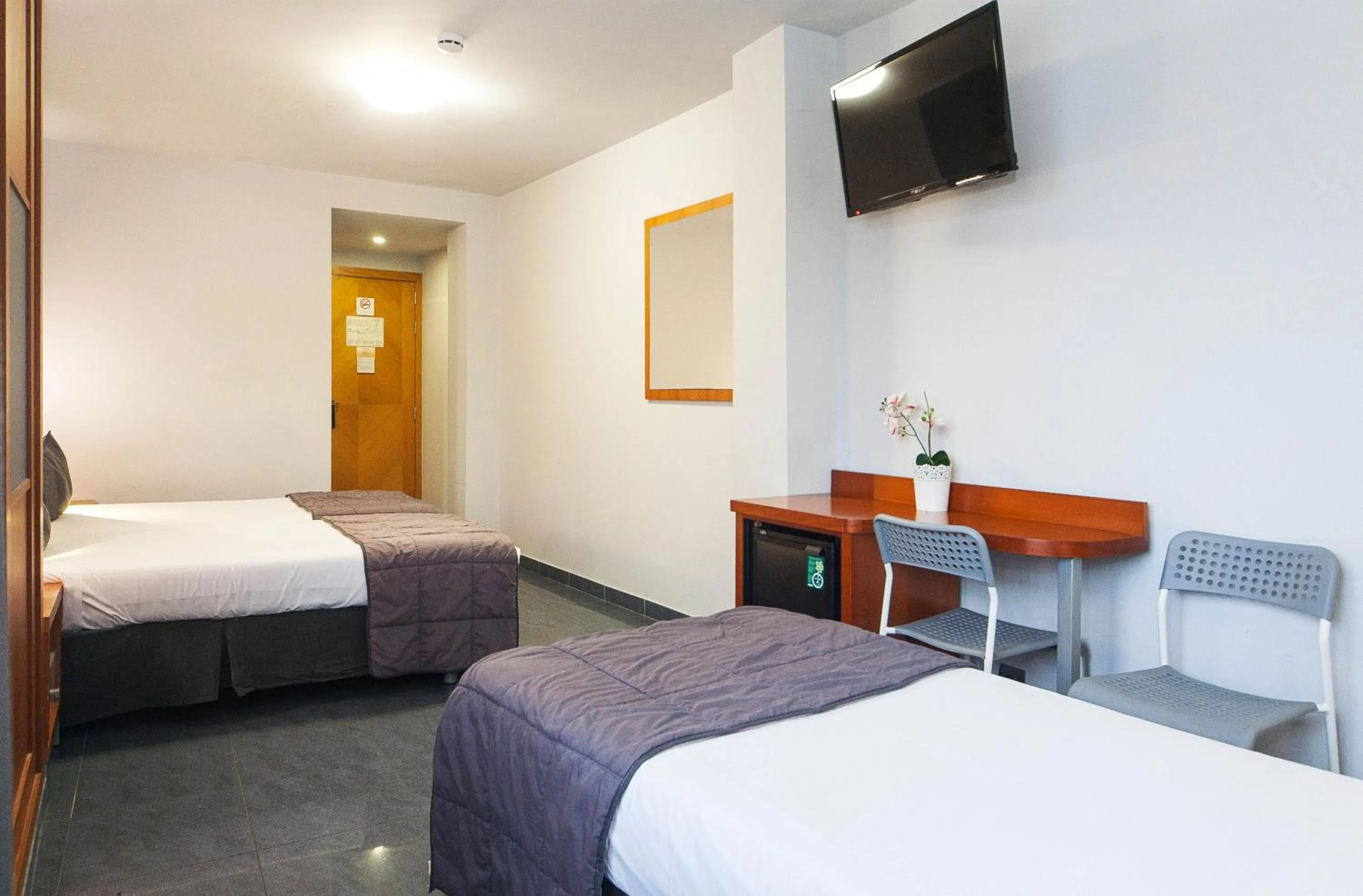 Photo of the whole room, Bed in HOTEL SANT PERE ll HSPII