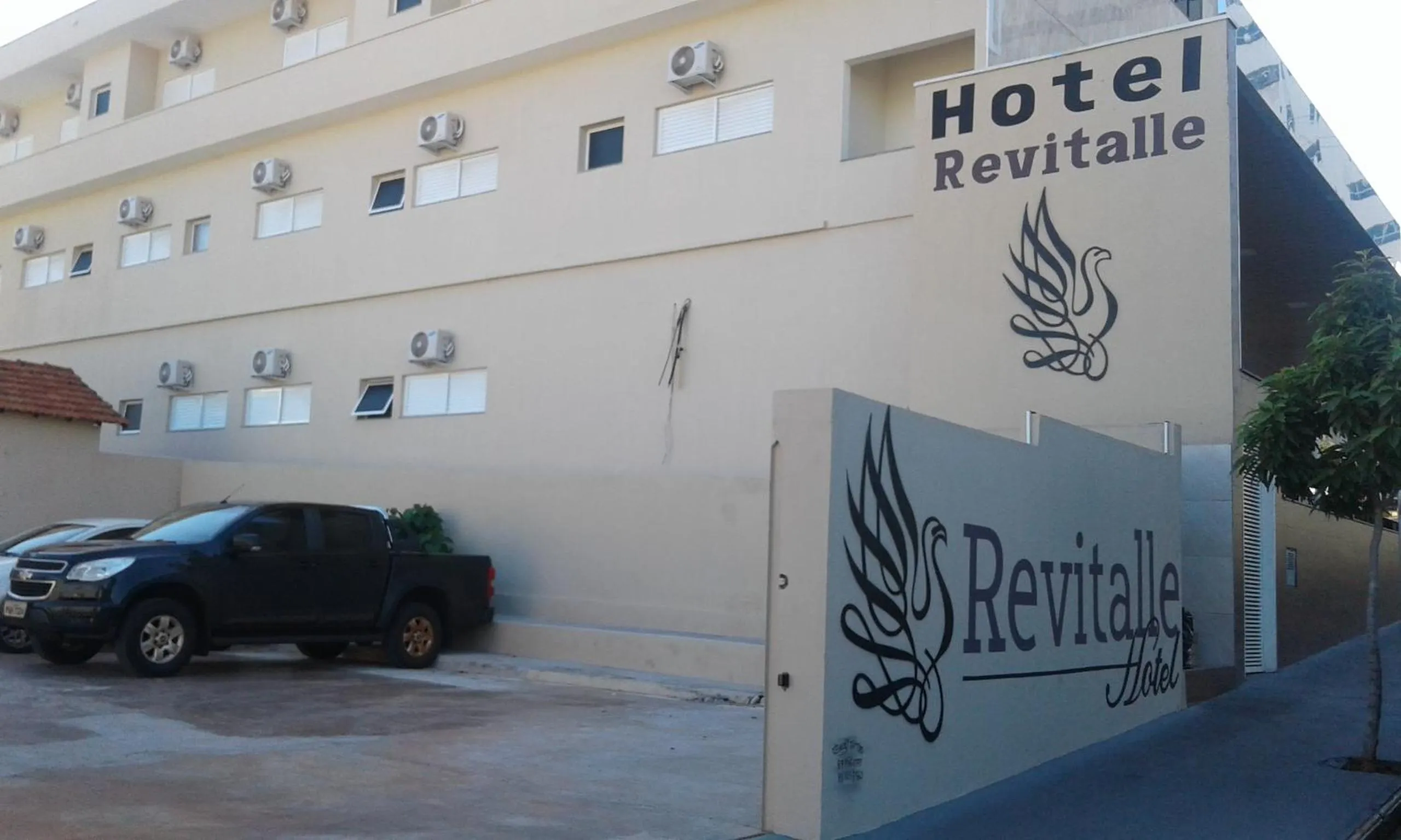 Facade/entrance in Revitalle Hotel