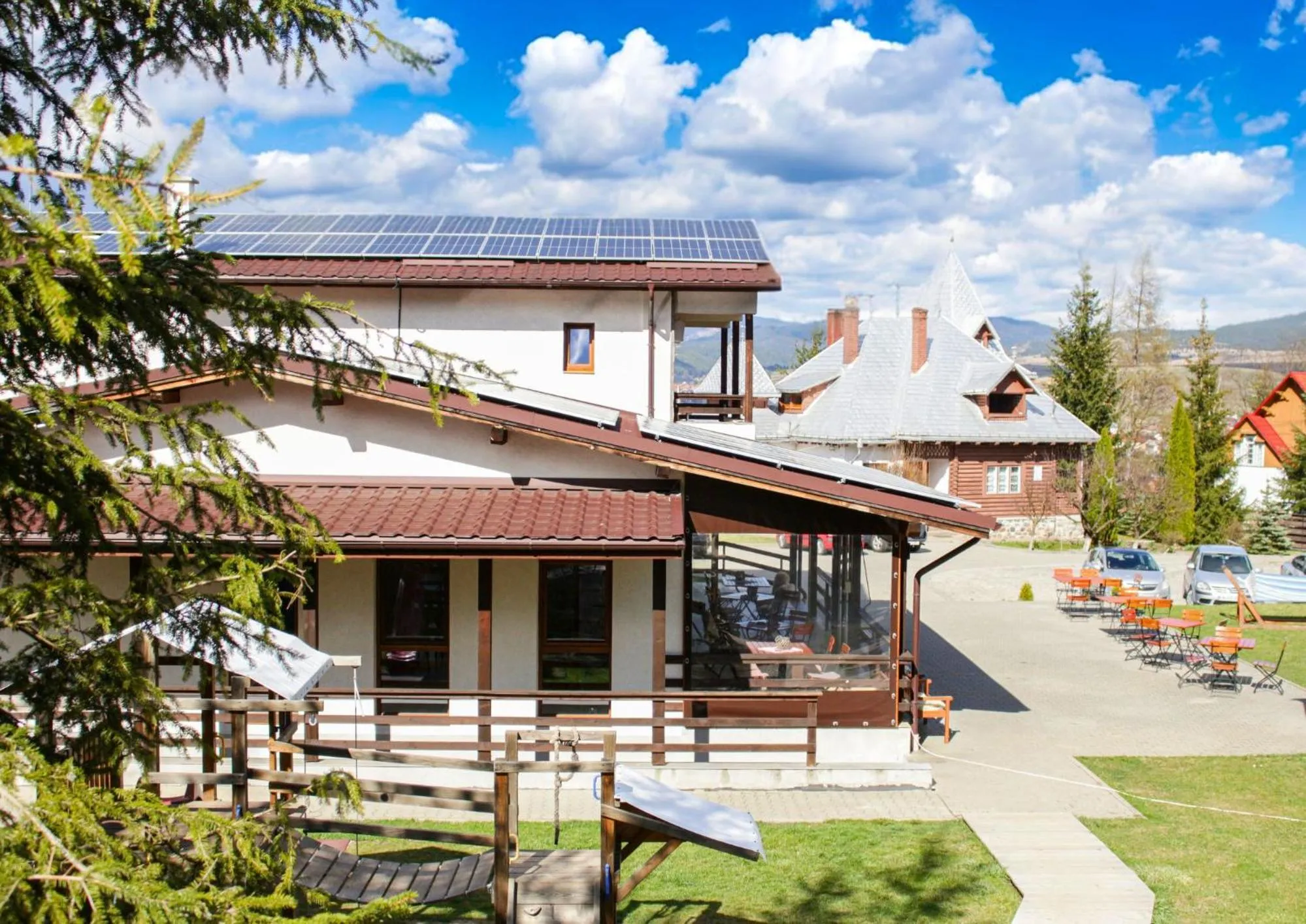 Property building in Pensiunea Banffy