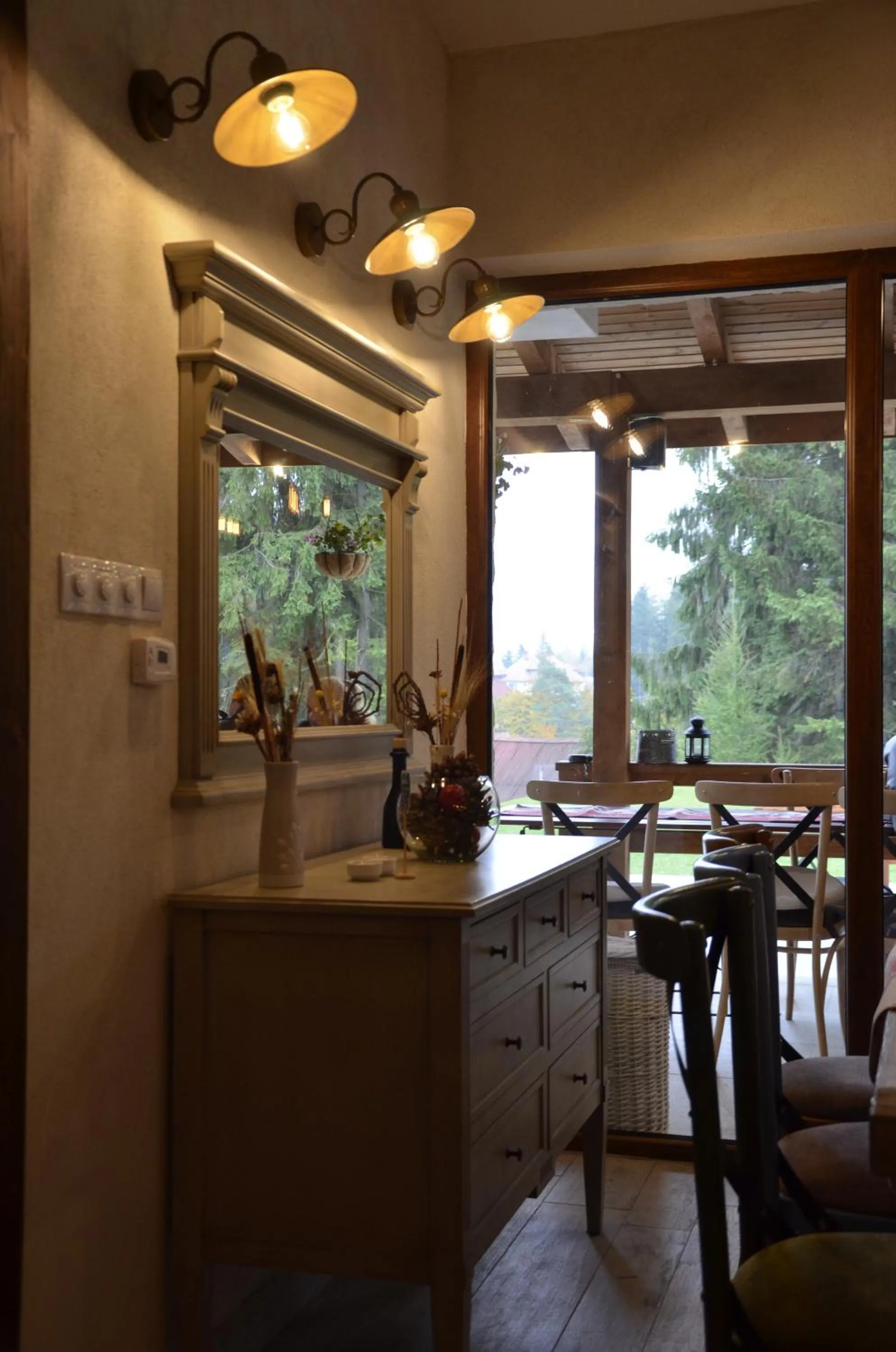 Restaurant/places to eat in Pensiunea Banffy