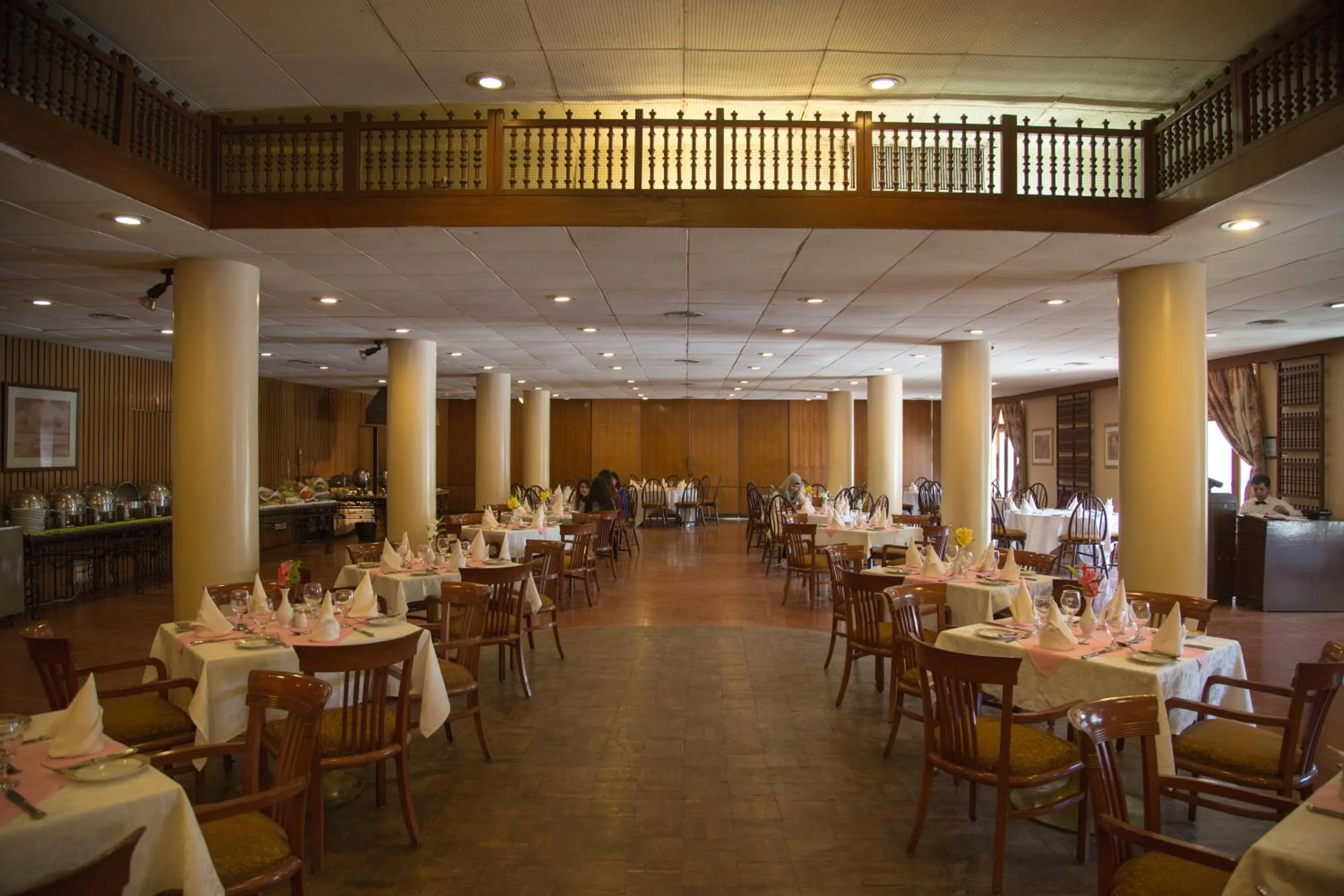 Restaurant/places to eat in Beach Luxury Hotel