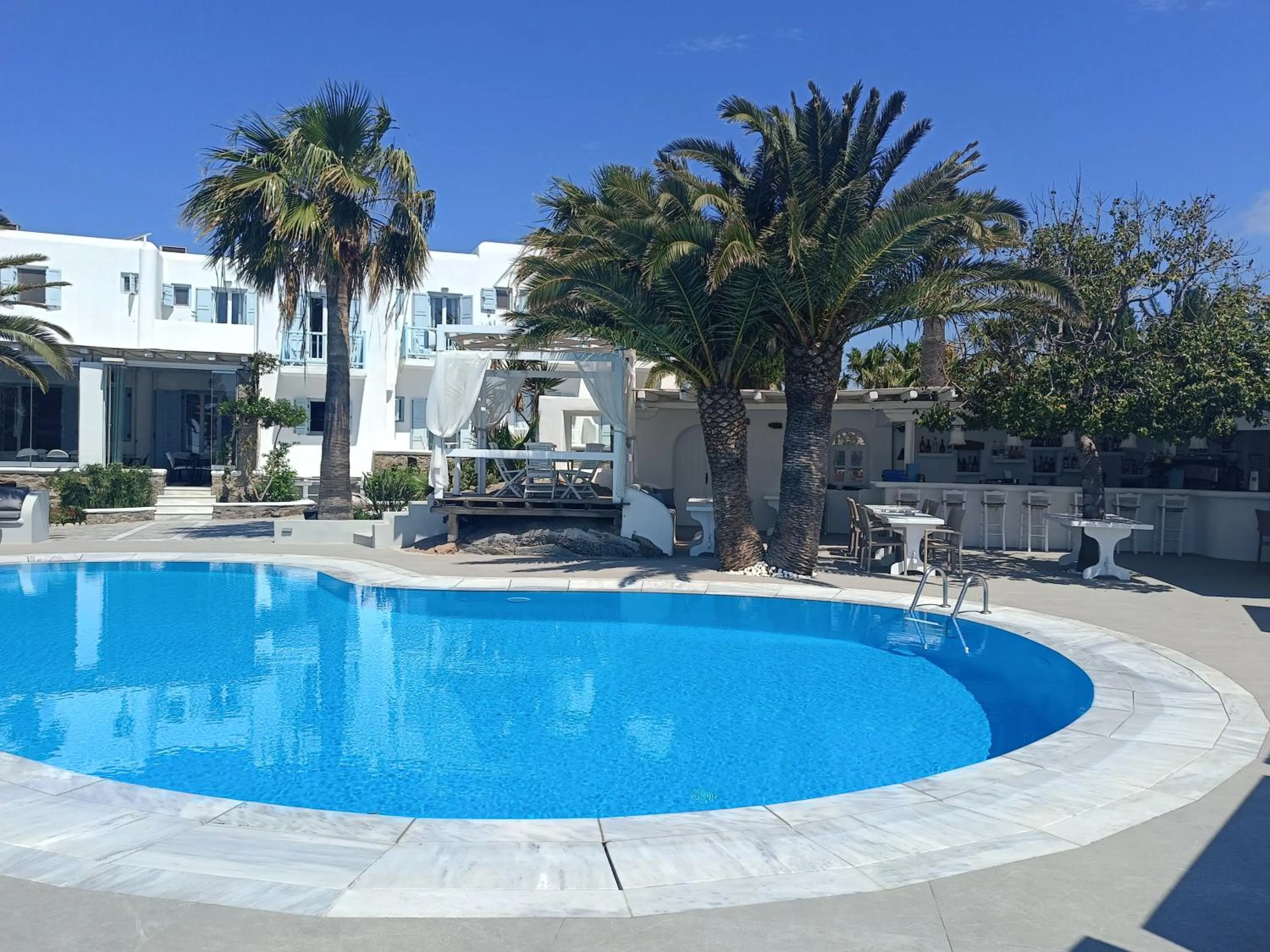 Pool view in Zephyros