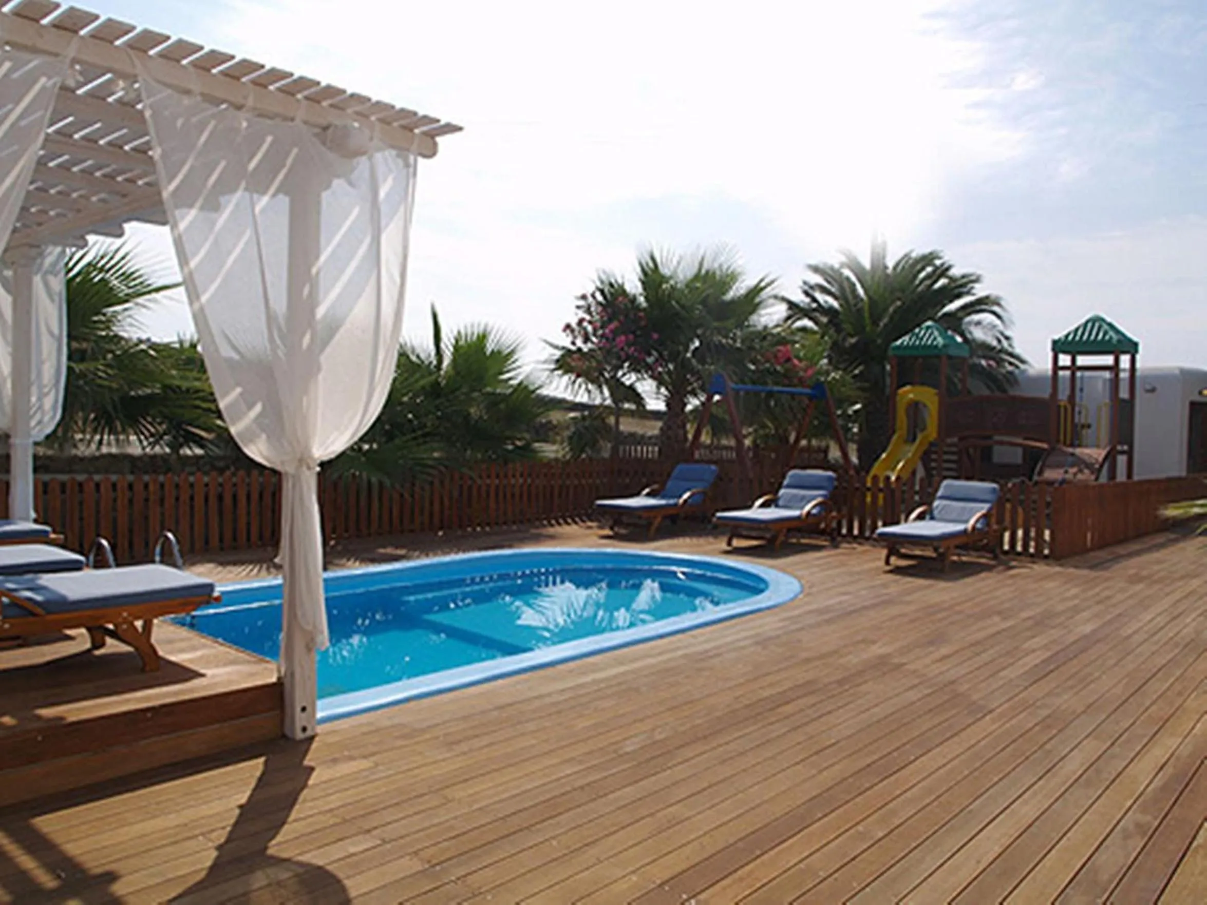 Swimming pool in Zephyros