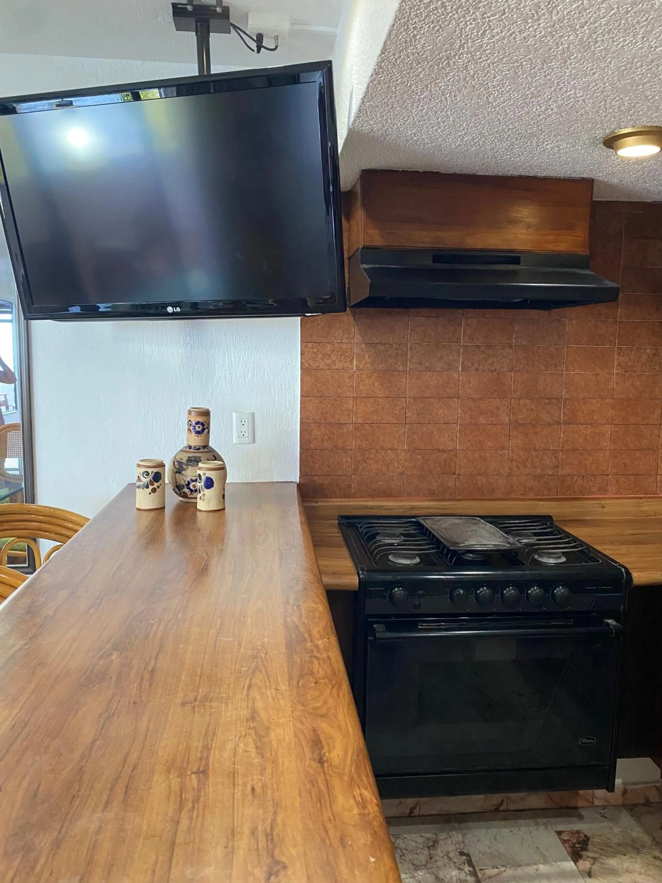 TV and multimedia in Costa Sur Resort & Spa