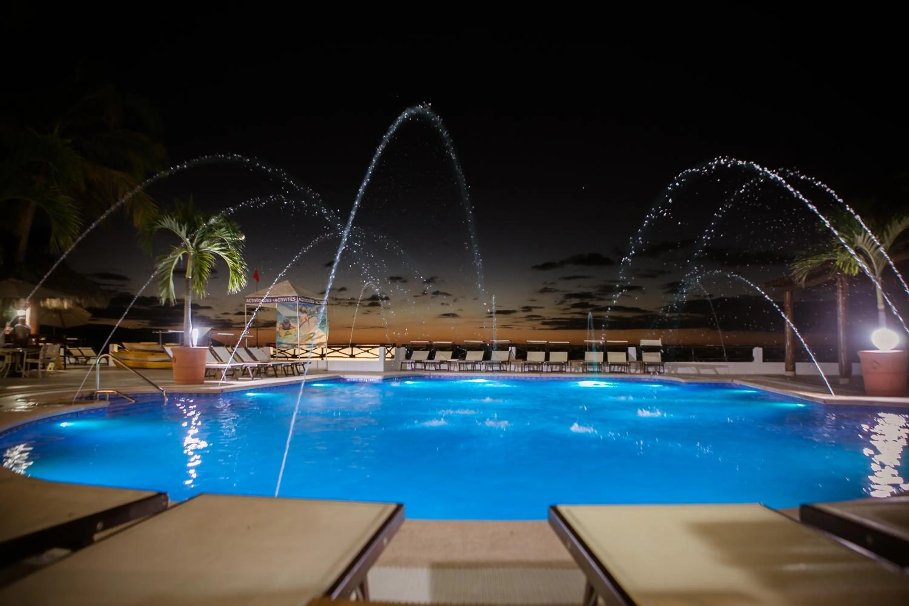Swimming pool in Costa Sur Resort & Spa
