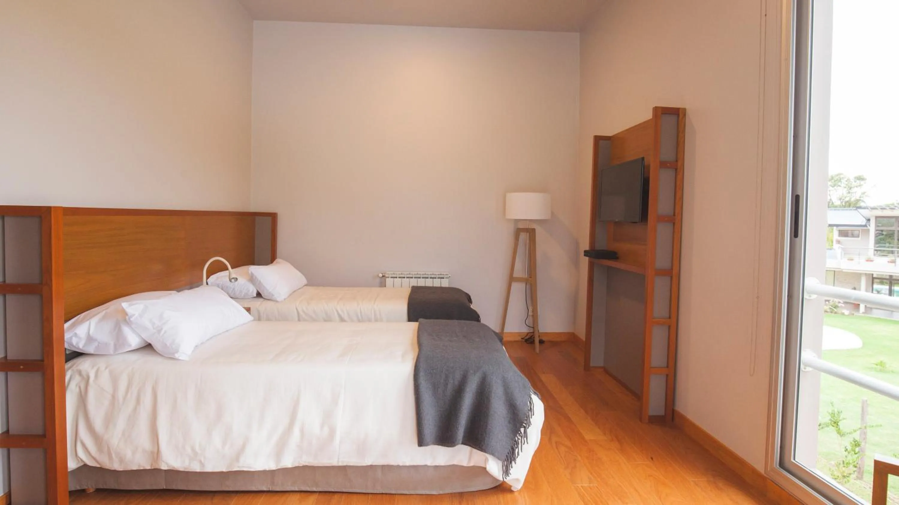 Photo of the whole room, Bed in Amalinas Hotel