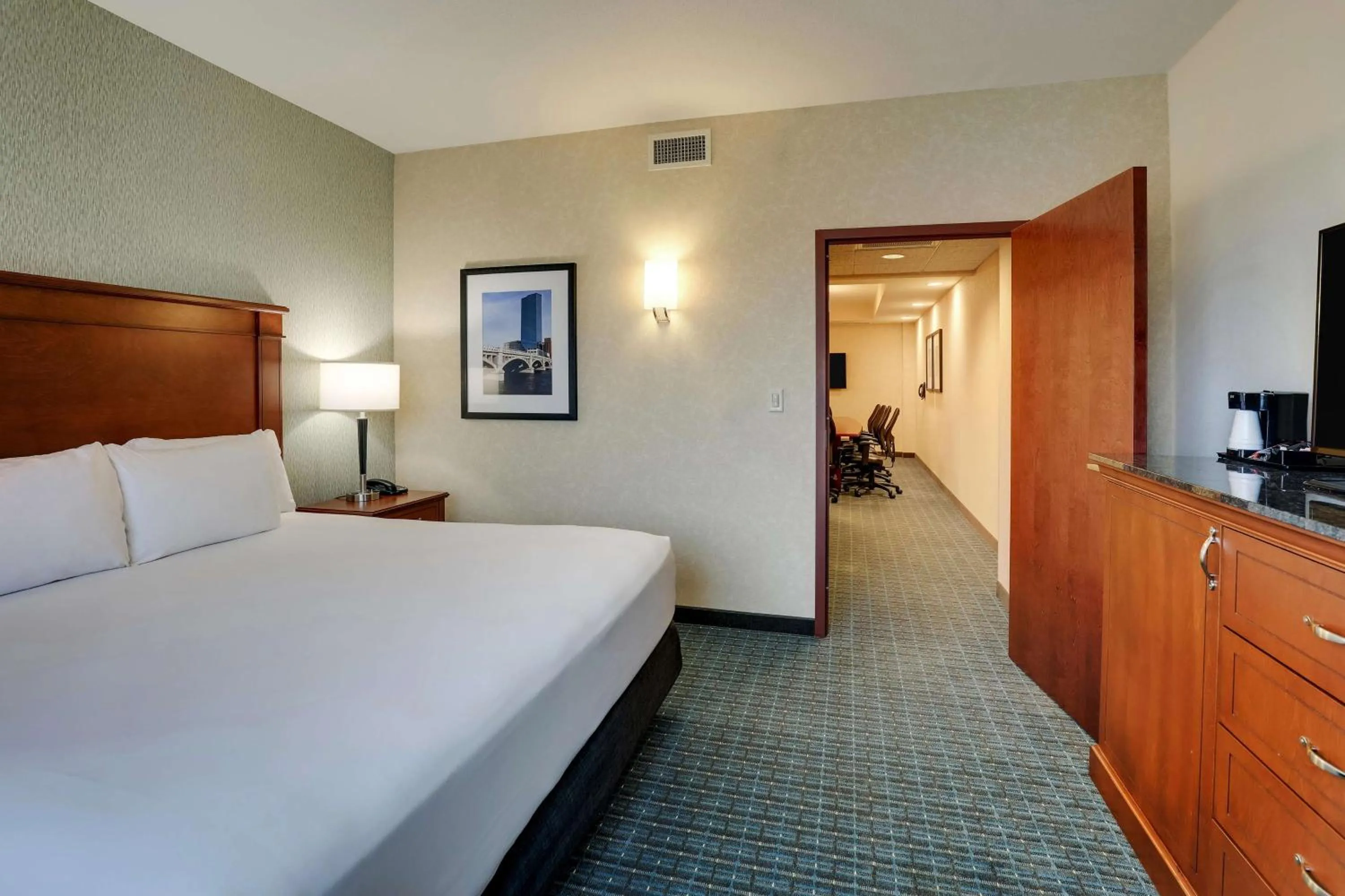 Bedroom, Bed in Drury Inn & Suites Grand Rapids