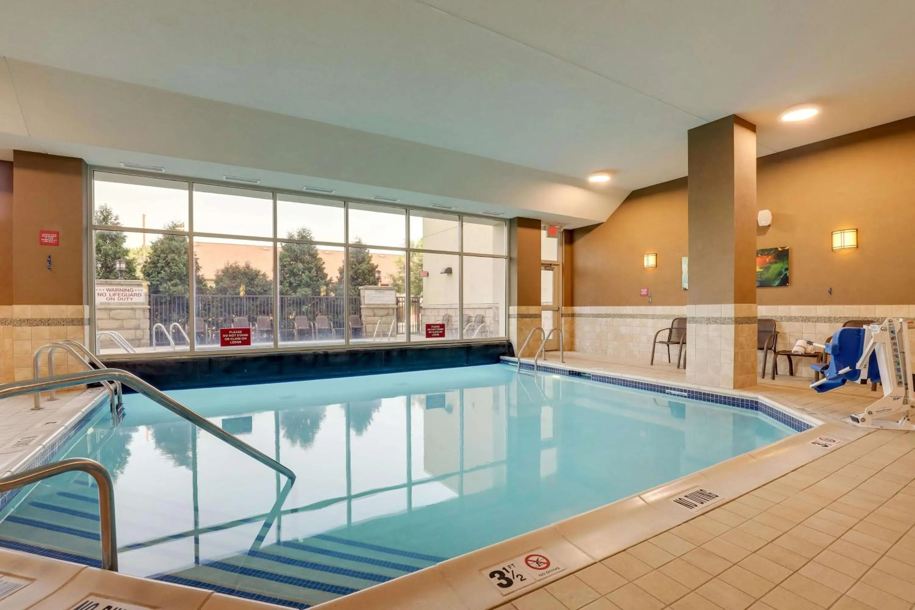 Pool view in Drury Inn & Suites Grand Rapids
