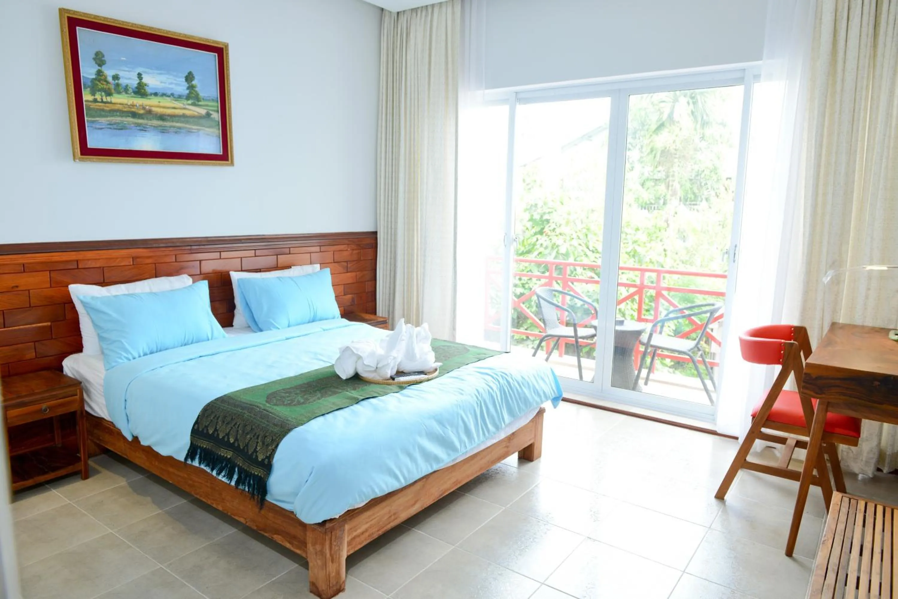 Balcony/Terrace, Bed in Mowin Boutique Hotel & Residence