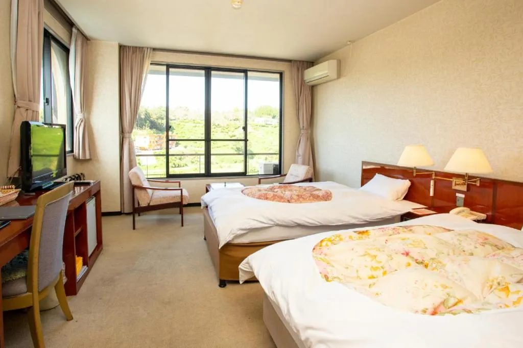 Photo of the whole room, Bed in Masunoi