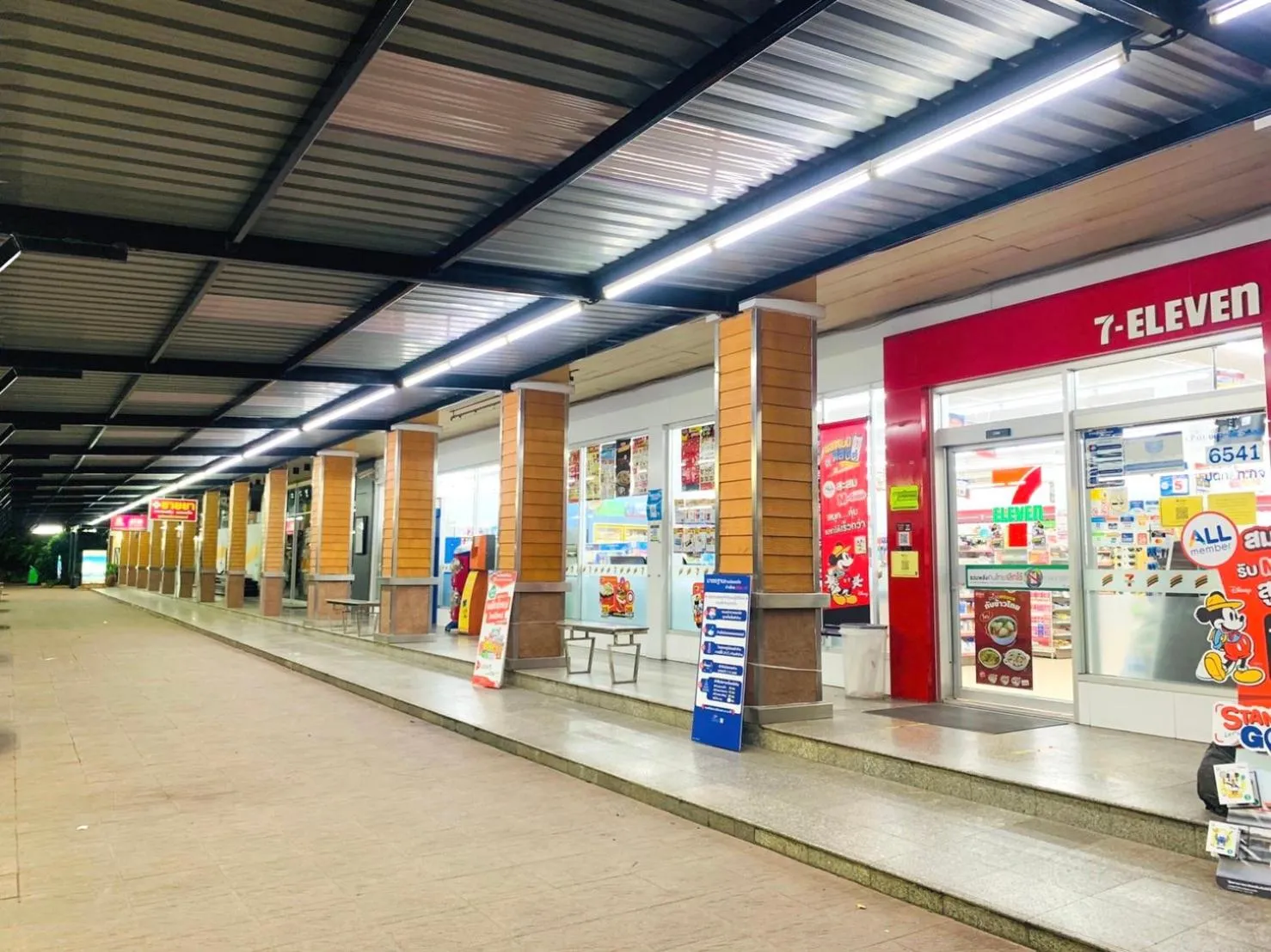 On-site shops in K2 Hotel @ Airport