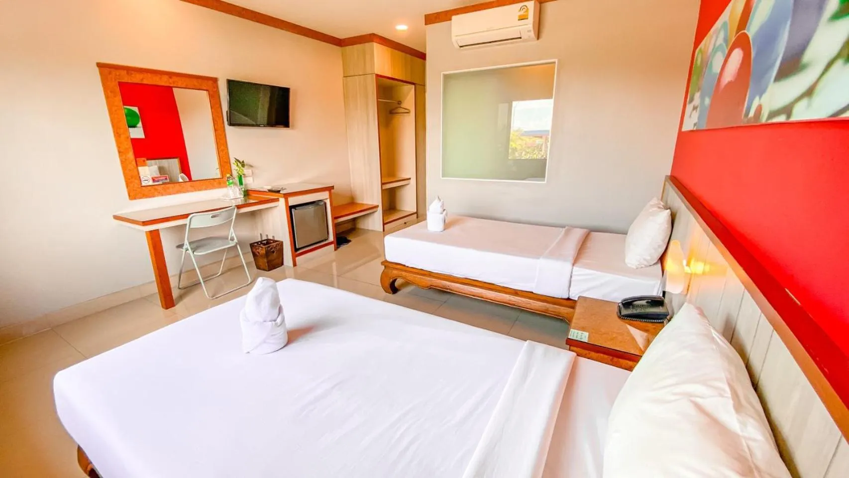 Photo of the whole room, Bed in K2 Hotel @ Airport