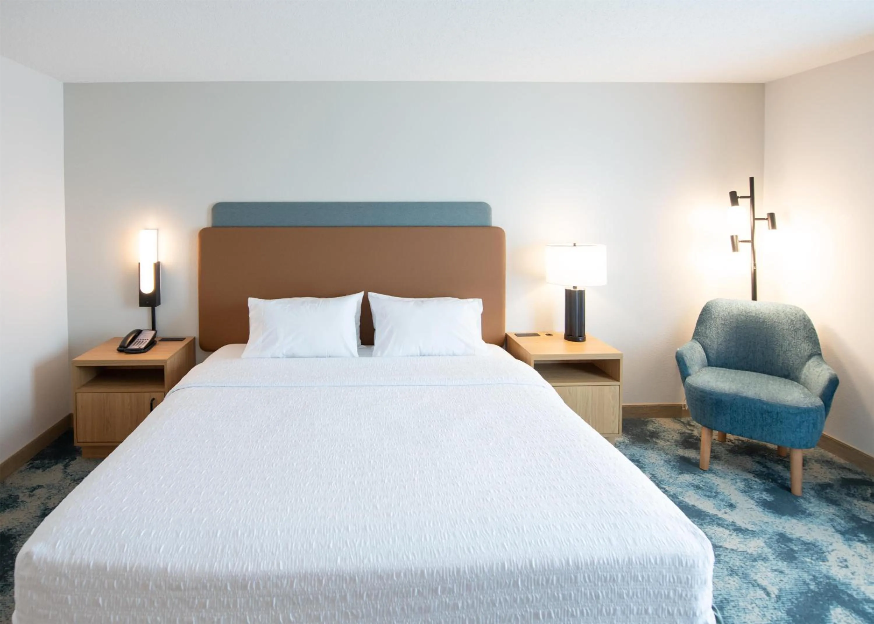 Bed in Hampton Inn Presque Isle