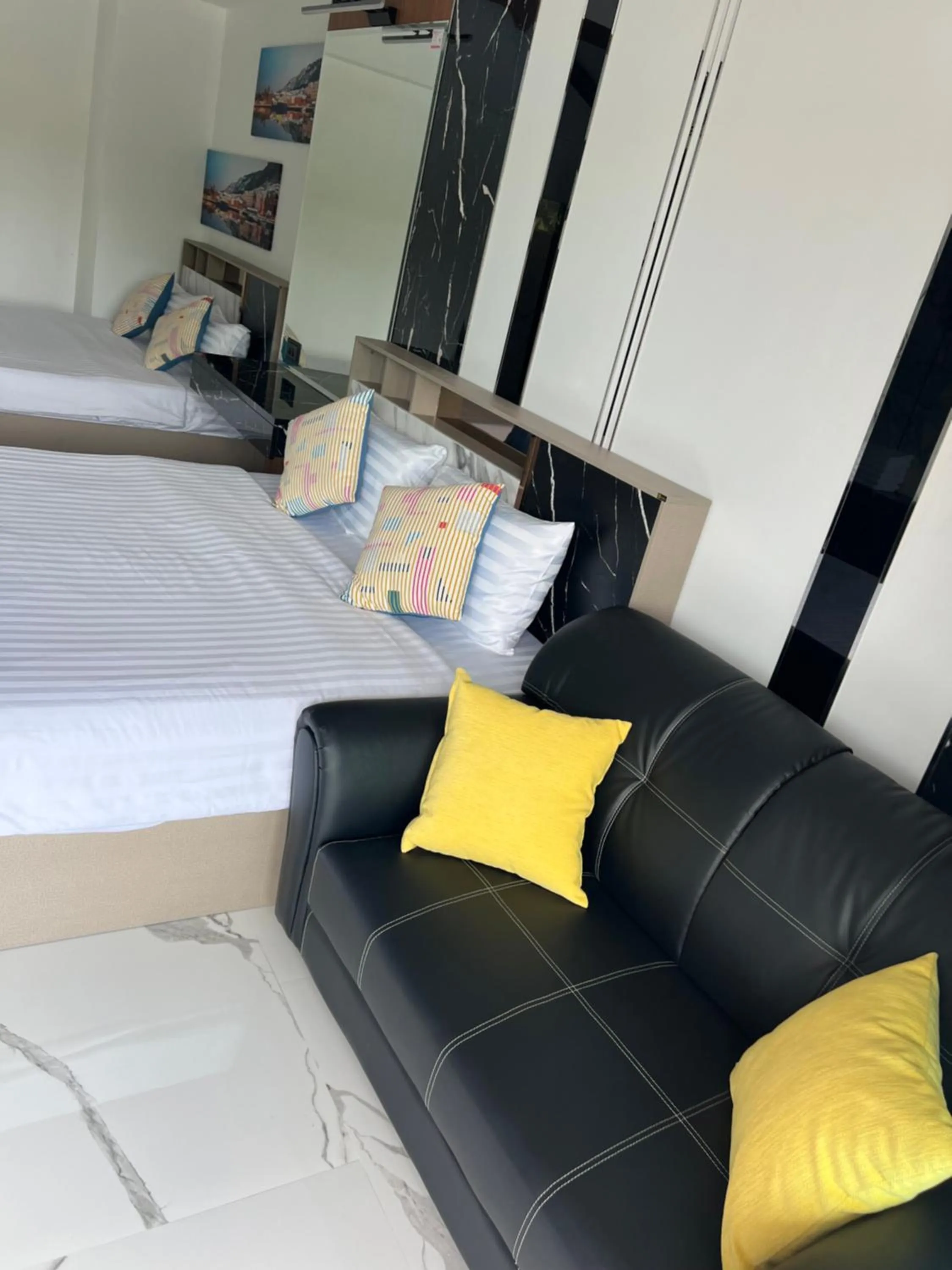 Bed in Thipburee Resort