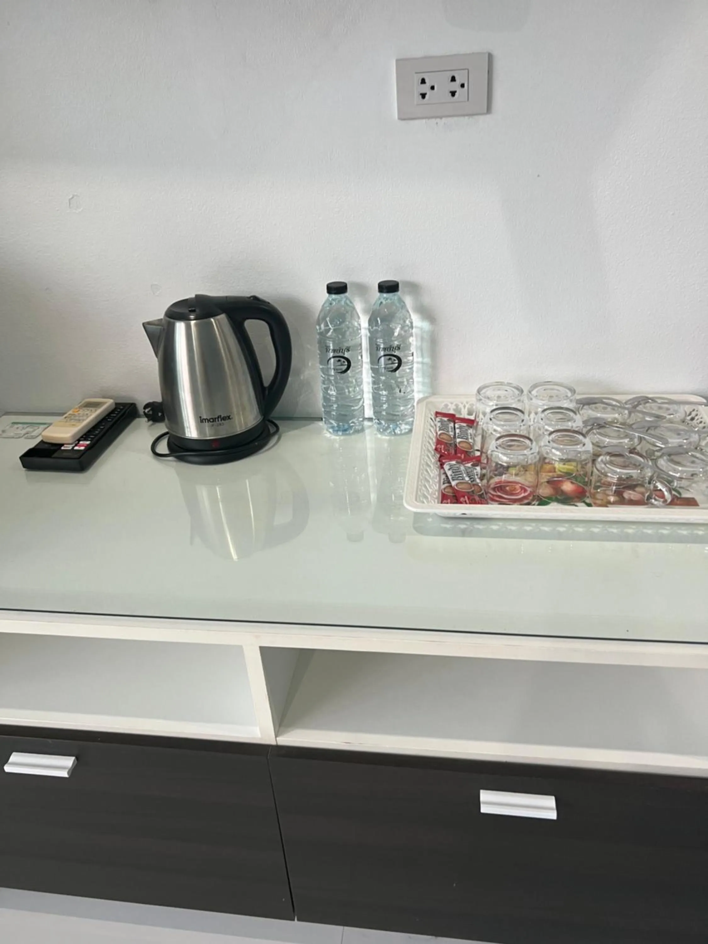 Coffee/tea facilities in Thipburee Resort