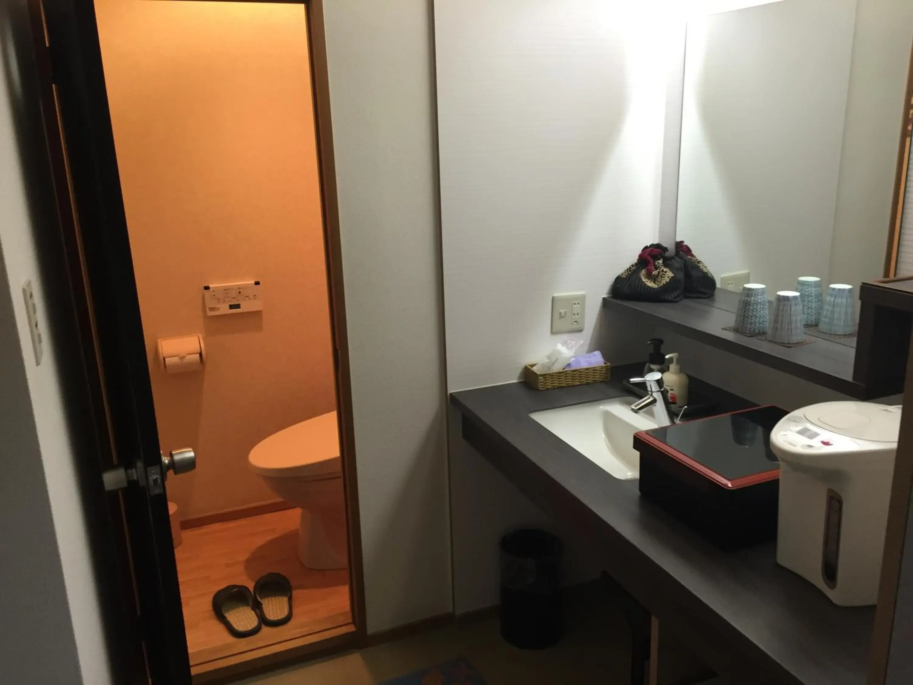 Japanese-Style Standard Room with Shared Bathroom and Private Toilet - single occupancy in Suigunnoyado Japanese-Style Standard Room with Shared Bathroom and Private Toilet - single occupancy in Suigunnoyado