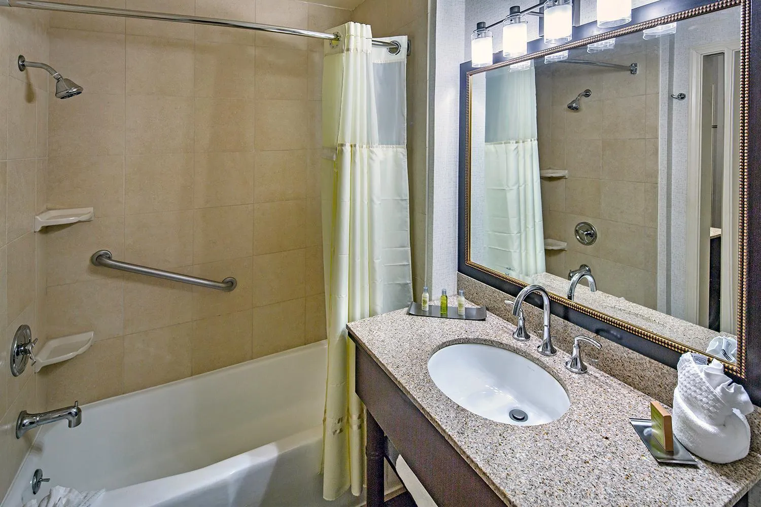 DoubleTree by Hilton Modesto